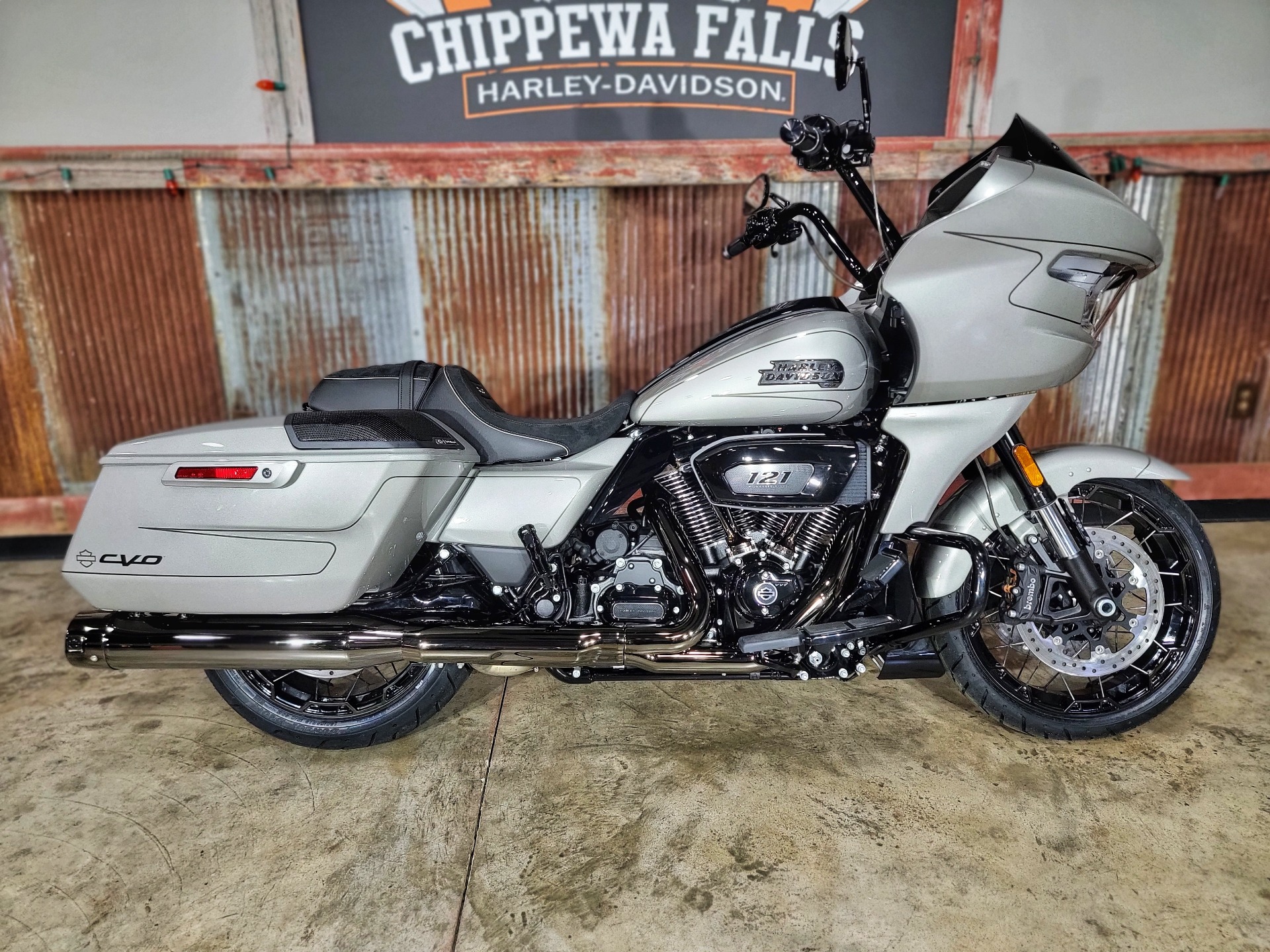 2023 Harley-Davidson CVO™ Road Glide® in Chippewa Falls, Wisconsin - Photo 1