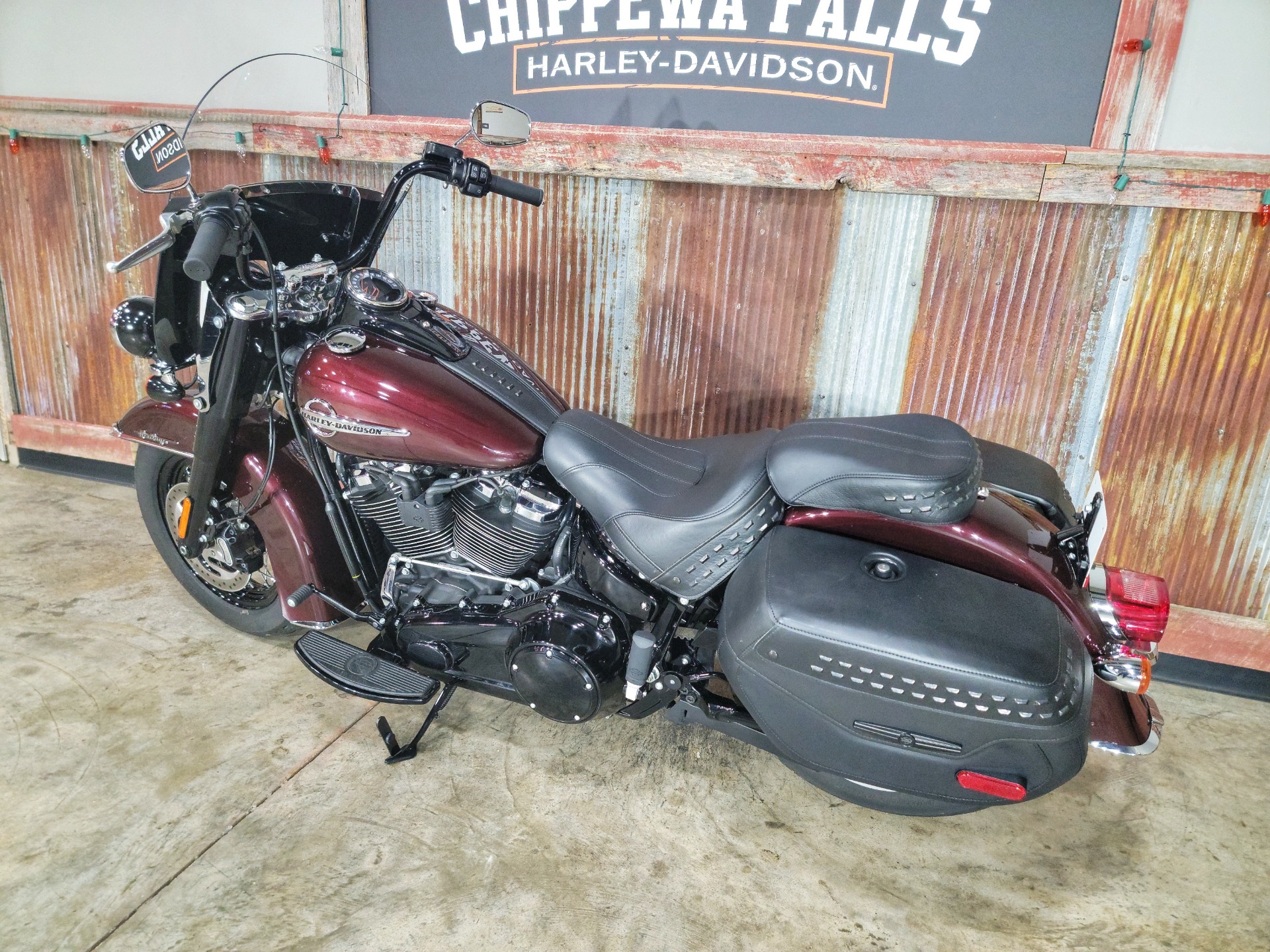 2018 Harley-Davidson Heritage Classic in Chippewa Falls, Wisconsin - Photo 15