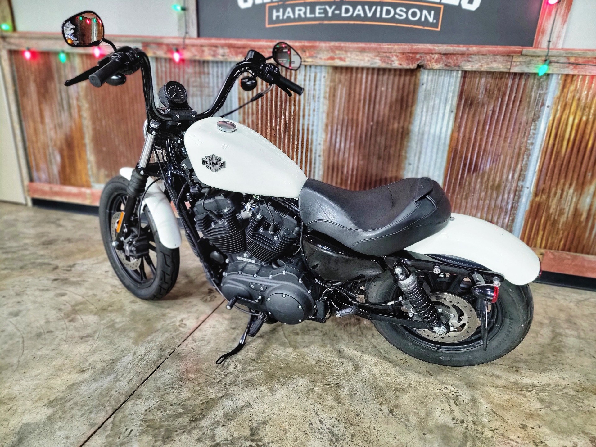 2019 Harley-Davidson Iron 1200™ in Chippewa Falls, Wisconsin - Photo 16
