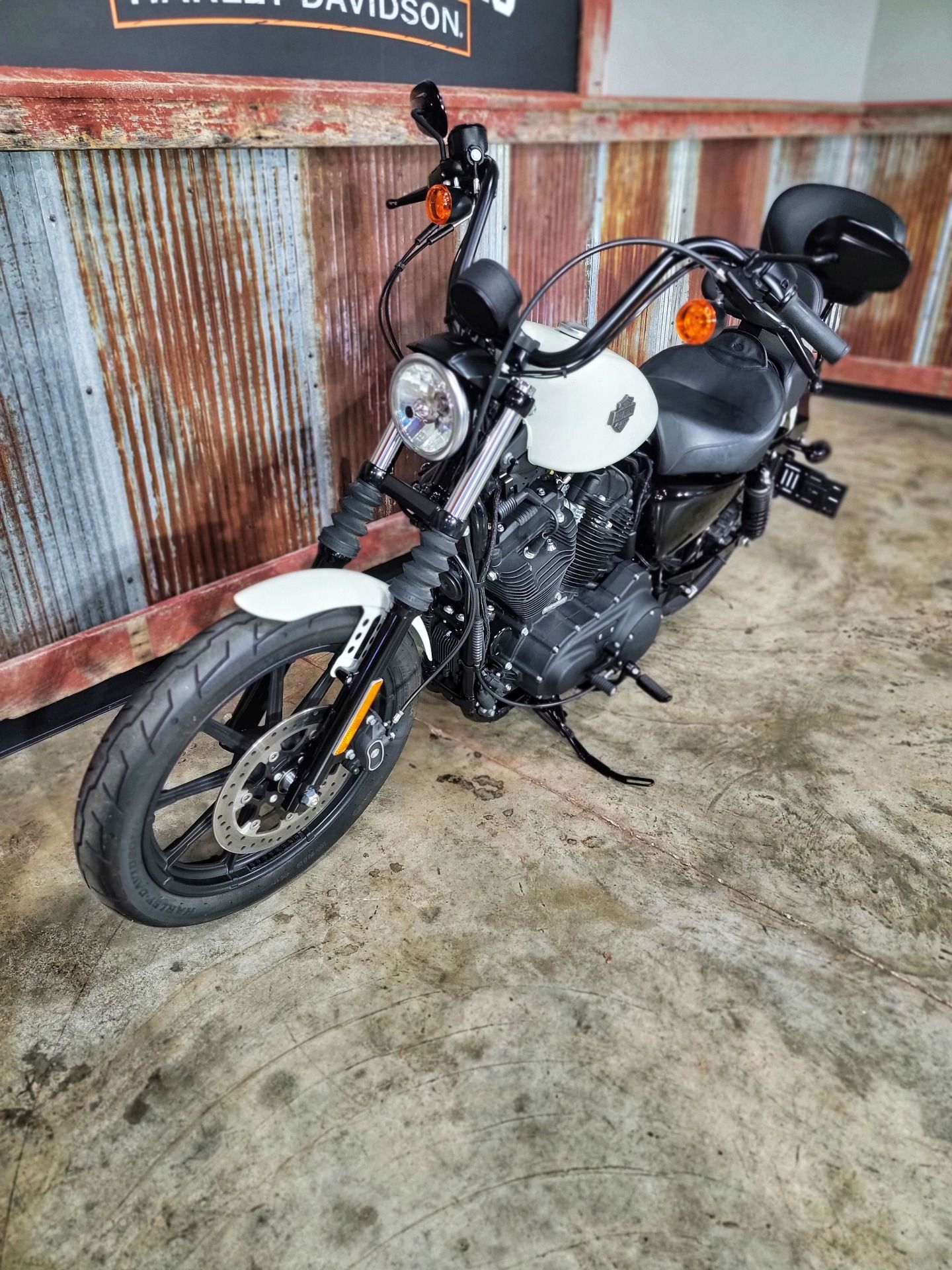 2019 Harley-Davidson Iron 1200™ in Chippewa Falls, Wisconsin - Photo 14