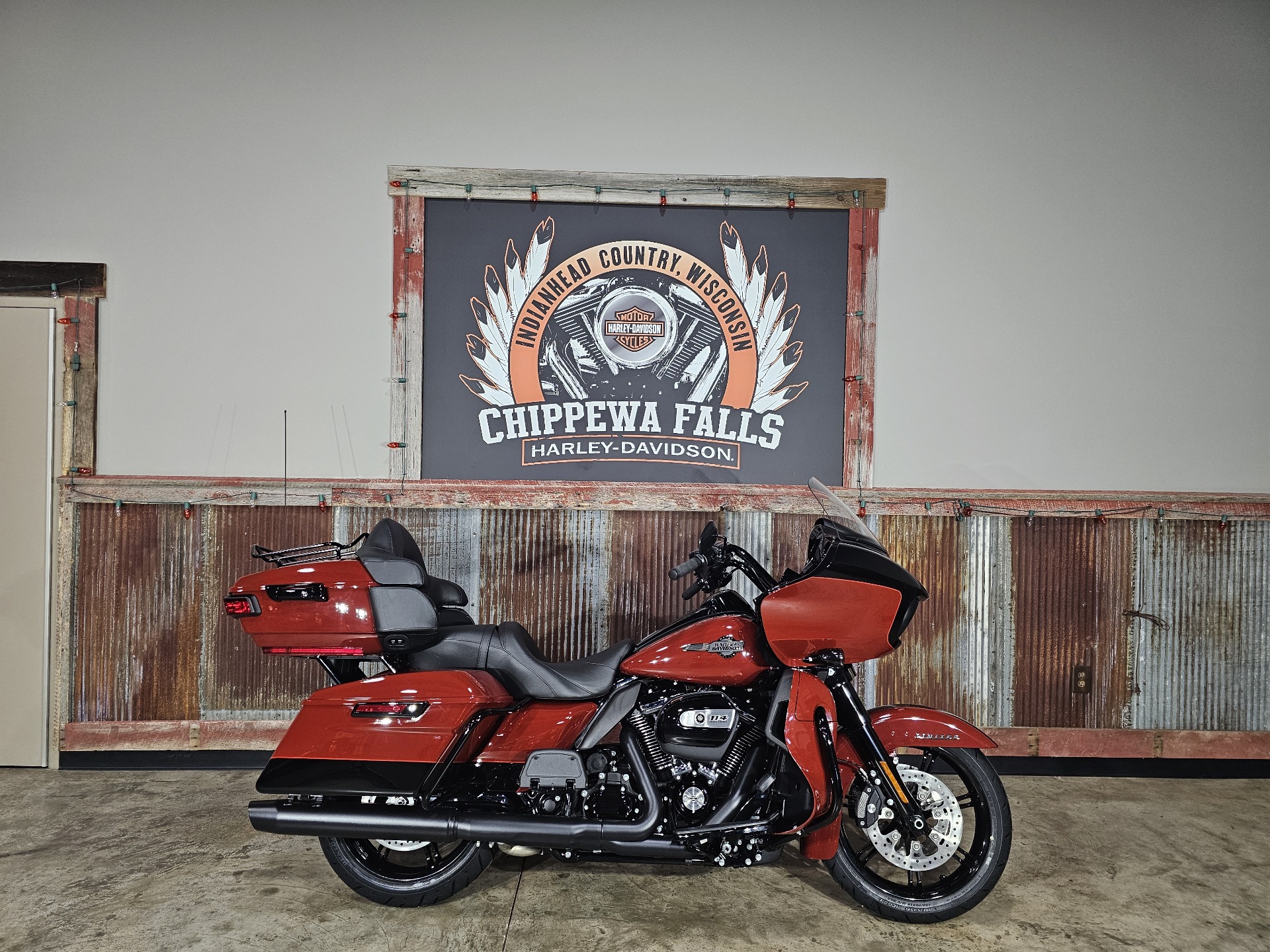 2024 Harley-Davidson Road Glide® Limited in Chippewa Falls, Wisconsin - Photo 2