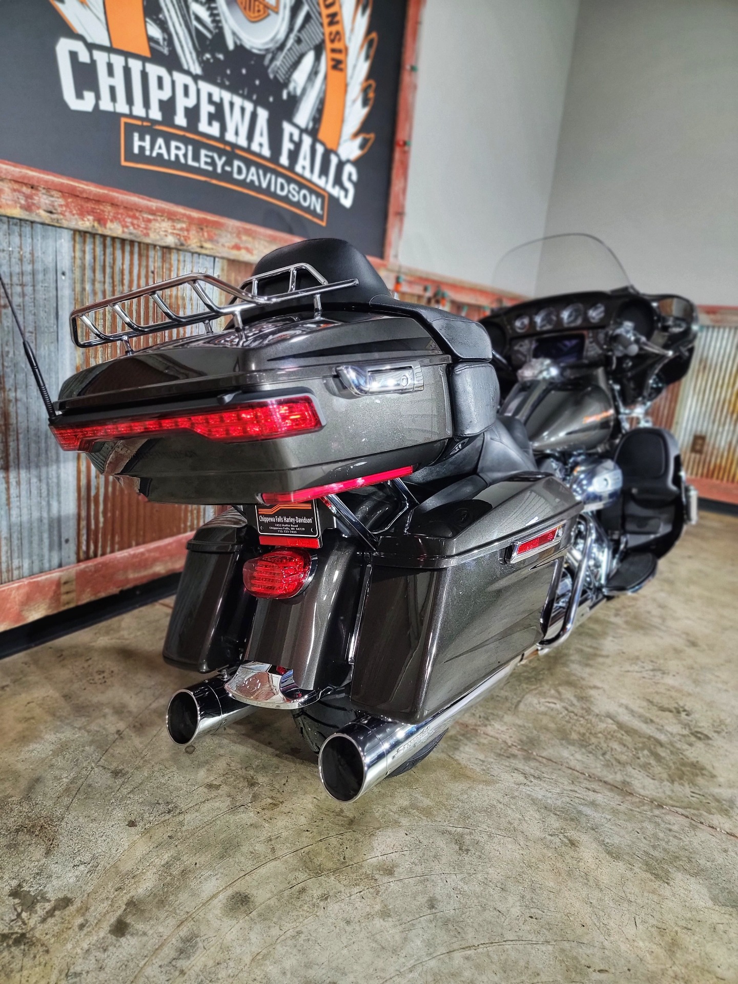 2019 Harley-Davidson Ultra Limited in Chippewa Falls, Wisconsin - Photo 6
