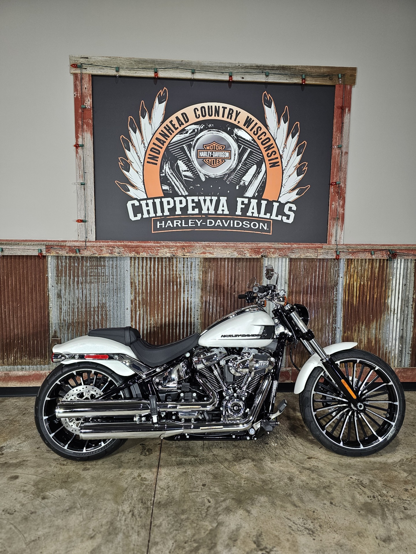 2024 Harley-Davidson Breakout® in Chippewa Falls, Wisconsin - Photo 2