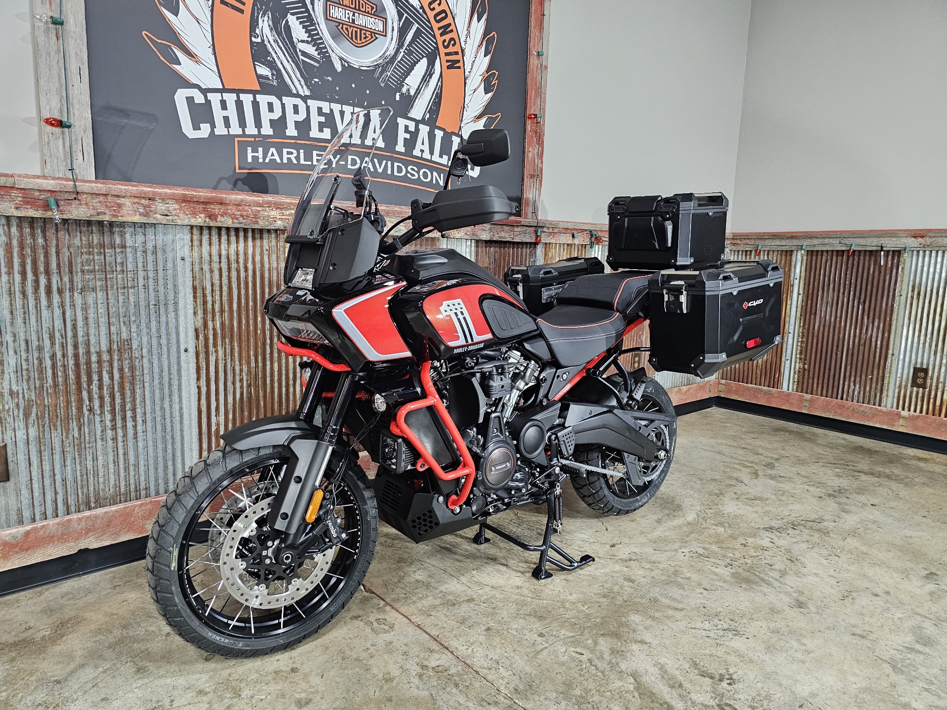 2024 Harley-Davidson CVO™ Pan America® in Chippewa Falls, Wisconsin - Photo 17