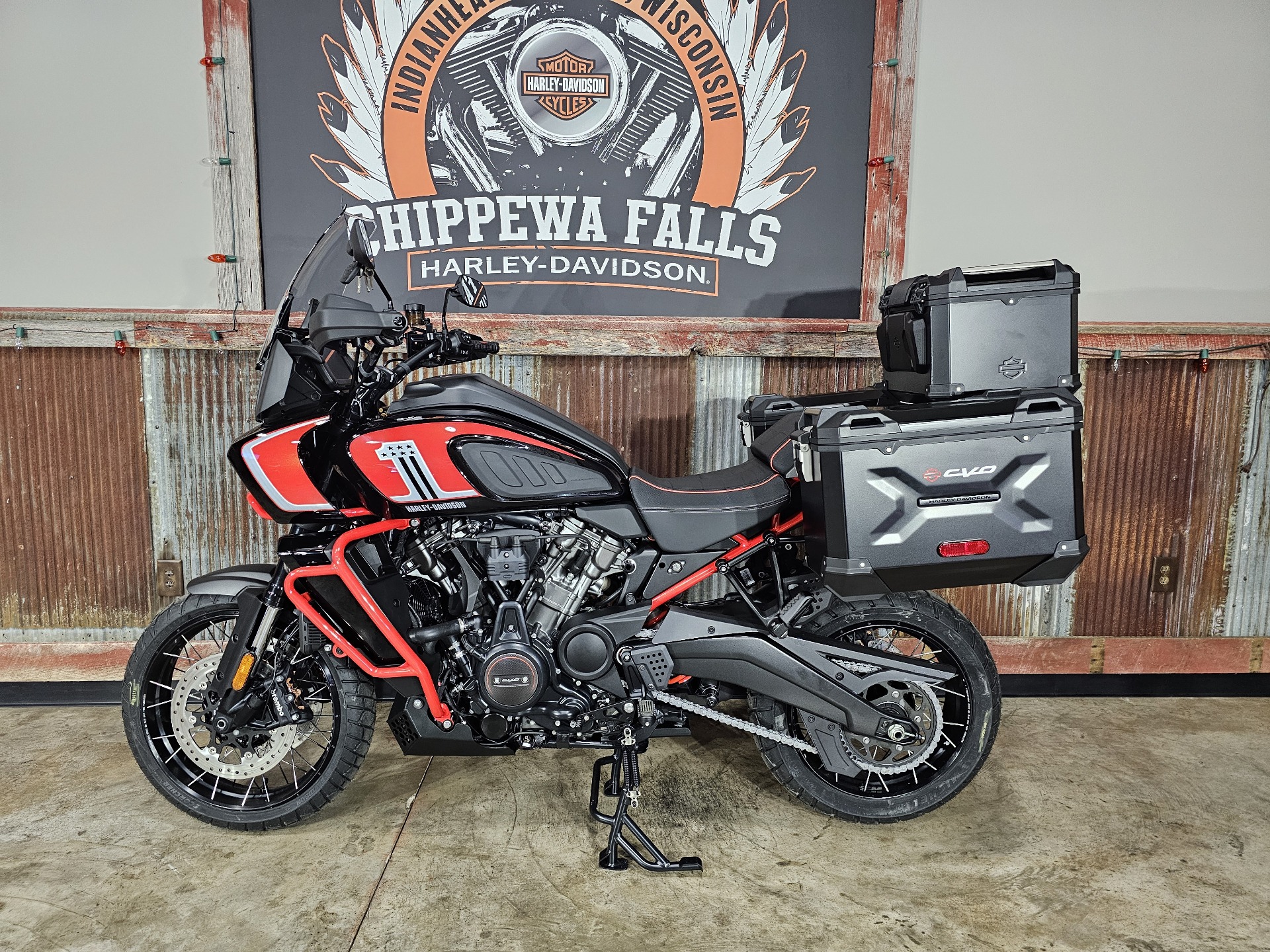 2024 Harley-Davidson CVO™ Pan America® in Chippewa Falls, Wisconsin - Photo 15
