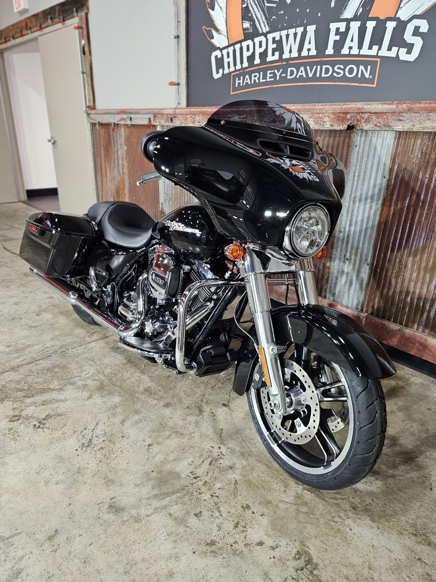 2014 Harley-Davidson Street Glide® in Chippewa Falls, Wisconsin - Photo 3