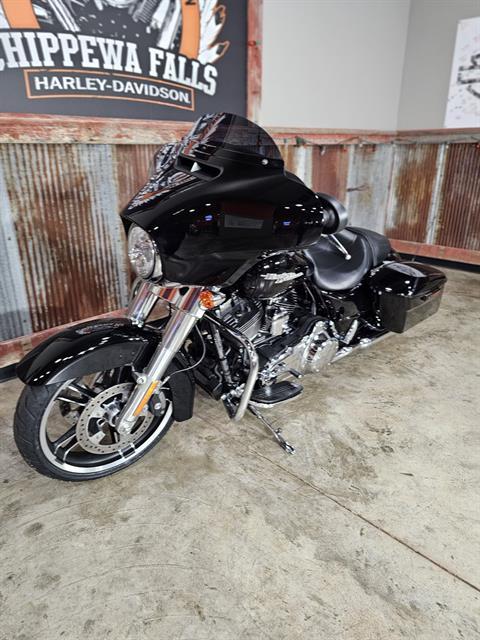 2014 Harley-Davidson Street Glide® in Chippewa Falls, Wisconsin - Photo 14