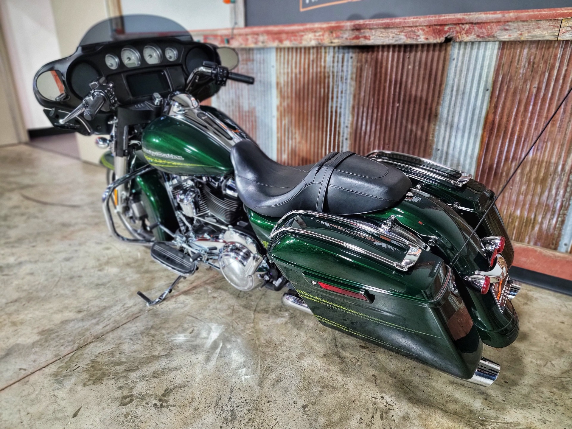 2019 Harley-Davidson Street Glide® in Chippewa Falls, Wisconsin - Photo 13