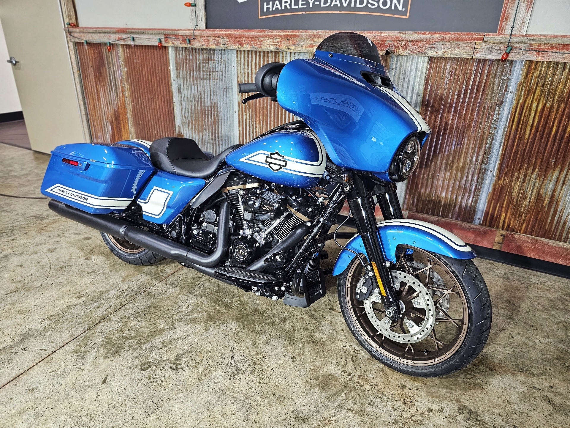 2023 Harley-Davidson Street Glide® ST in Chippewa Falls, Wisconsin - Photo 5