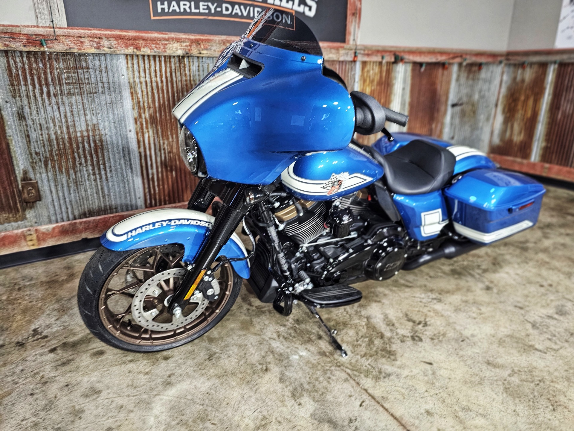 2023 Harley-Davidson Street Glide® ST in Chippewa Falls, Wisconsin - Photo 17