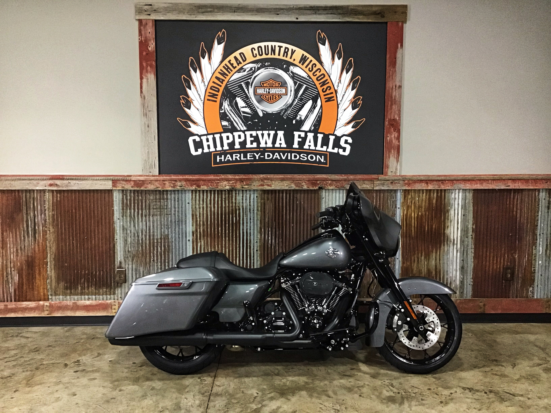 2021 Harley-Davidson Street Glide® Special in Chippewa Falls, Wisconsin - Photo 2