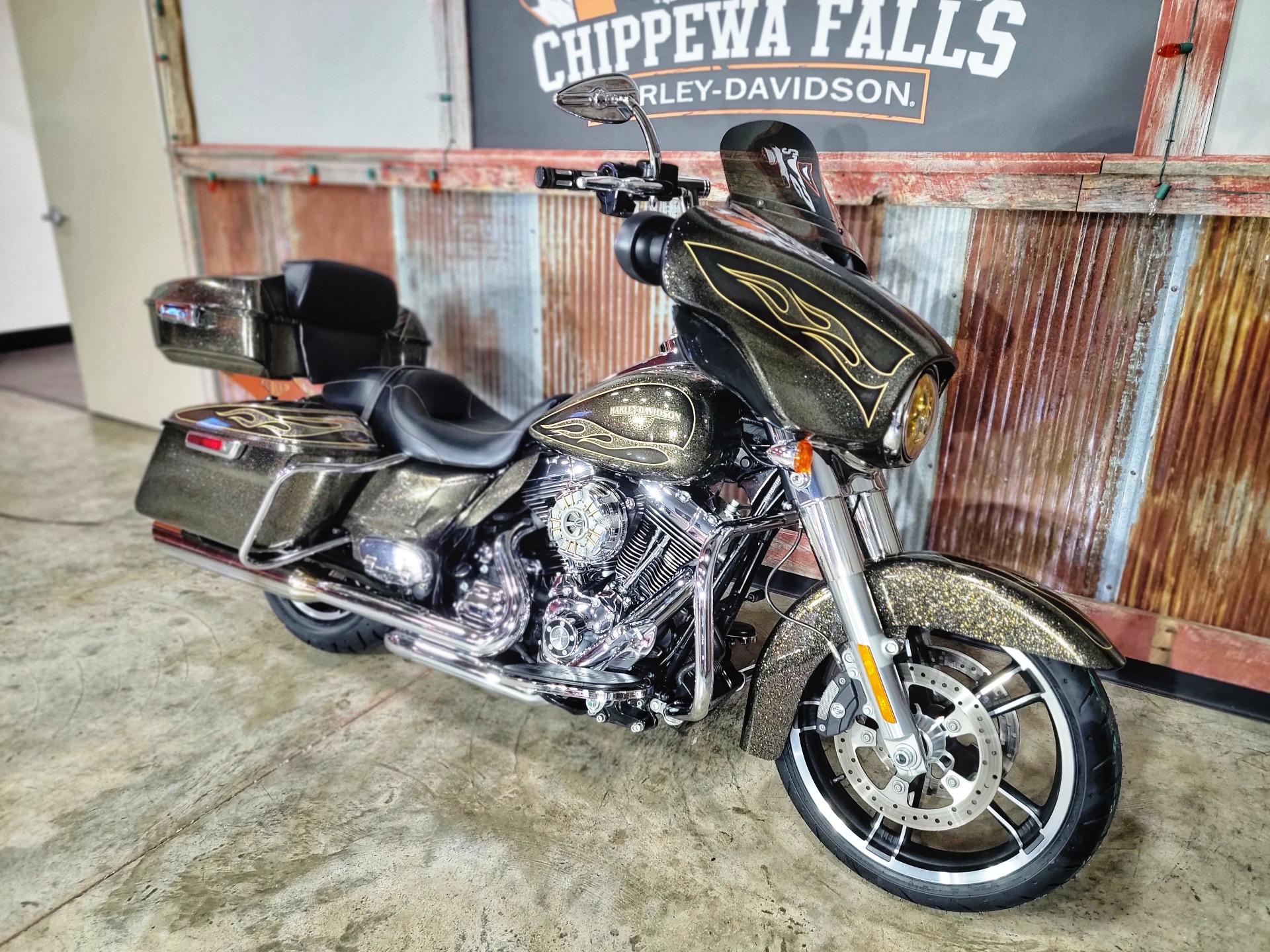 2016 Harley-Davidson Street Glide® in Chippewa Falls, Wisconsin - Photo 3
