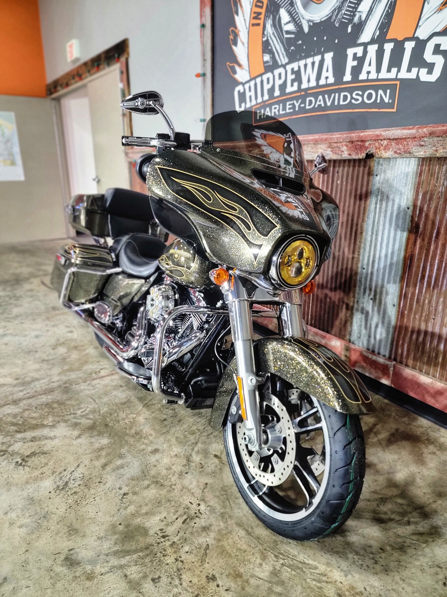 2016 Harley-Davidson Street Glide® in Chippewa Falls, Wisconsin - Photo 4