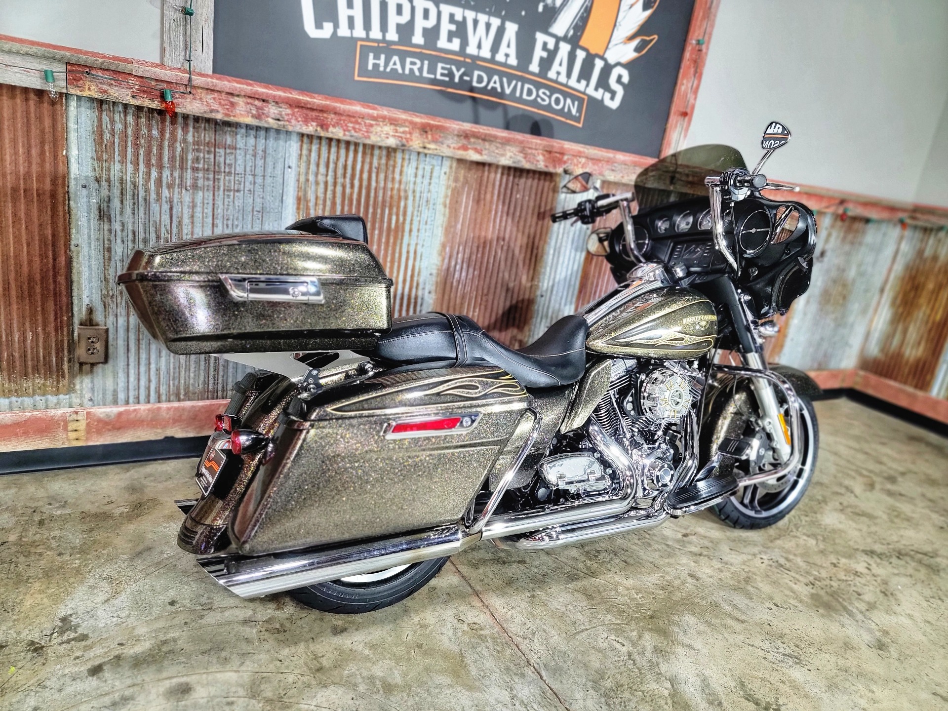 2016 Harley-Davidson Street Glide® in Chippewa Falls, Wisconsin - Photo 7