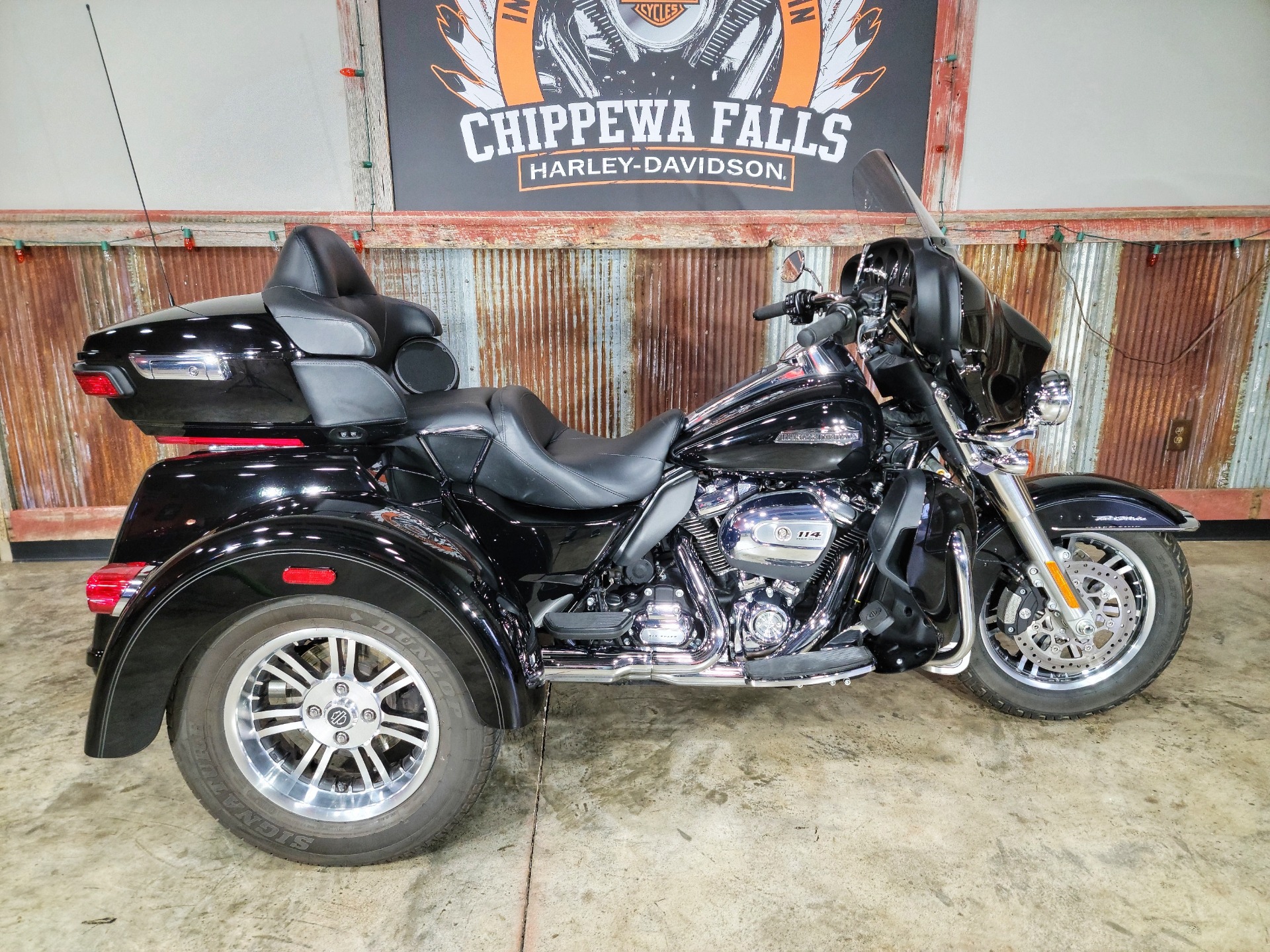 2021 Harley-Davidson Tri Glide® Ultra in Chippewa Falls, Wisconsin - Photo 1