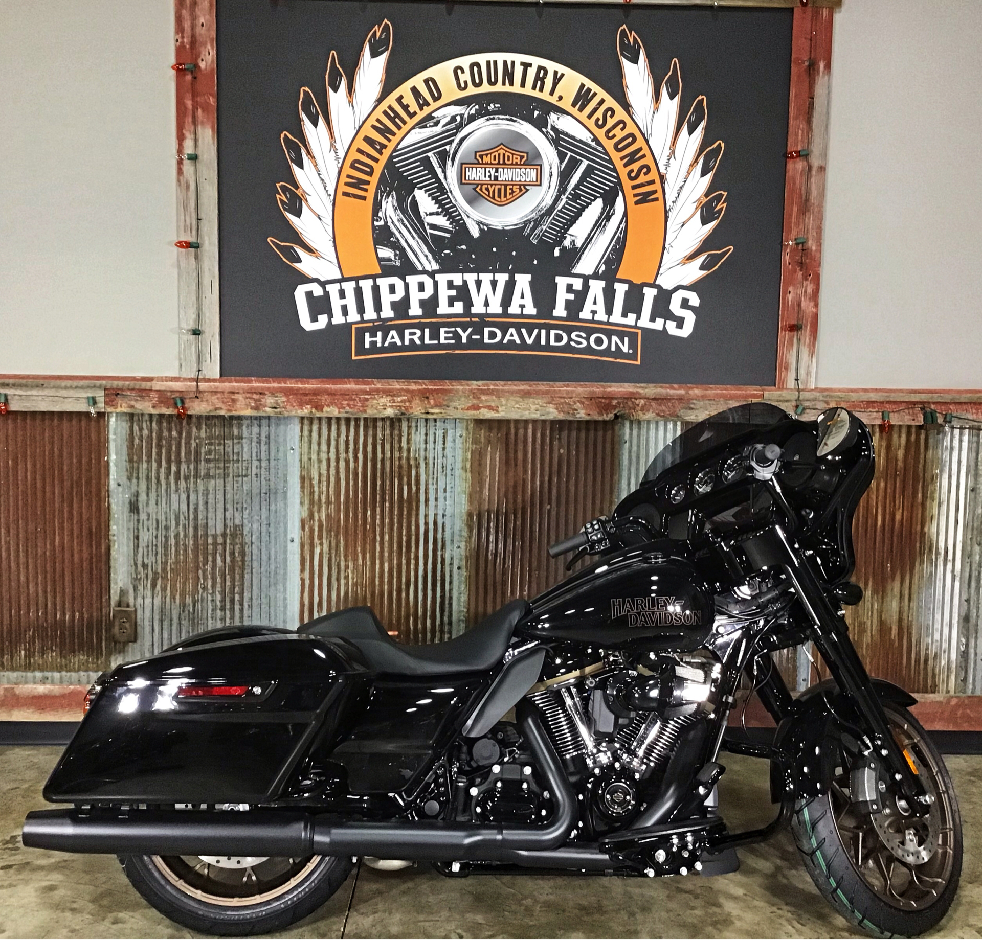 2022 Harley-Davidson Street Glide® ST in Chippewa Falls, Wisconsin - Photo 2