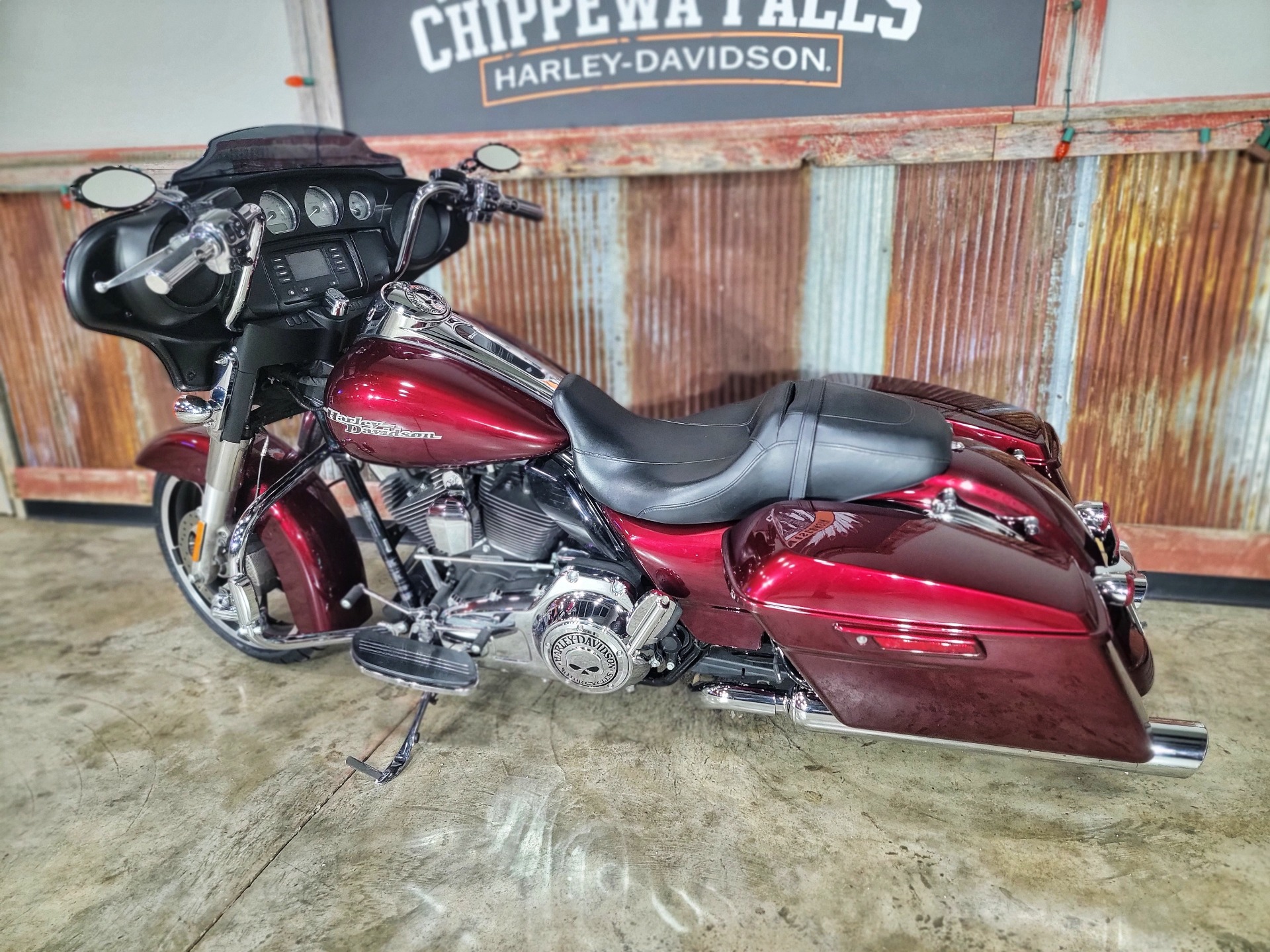 2015 Harley-Davidson Street Glide® in Chippewa Falls, Wisconsin - Photo 13