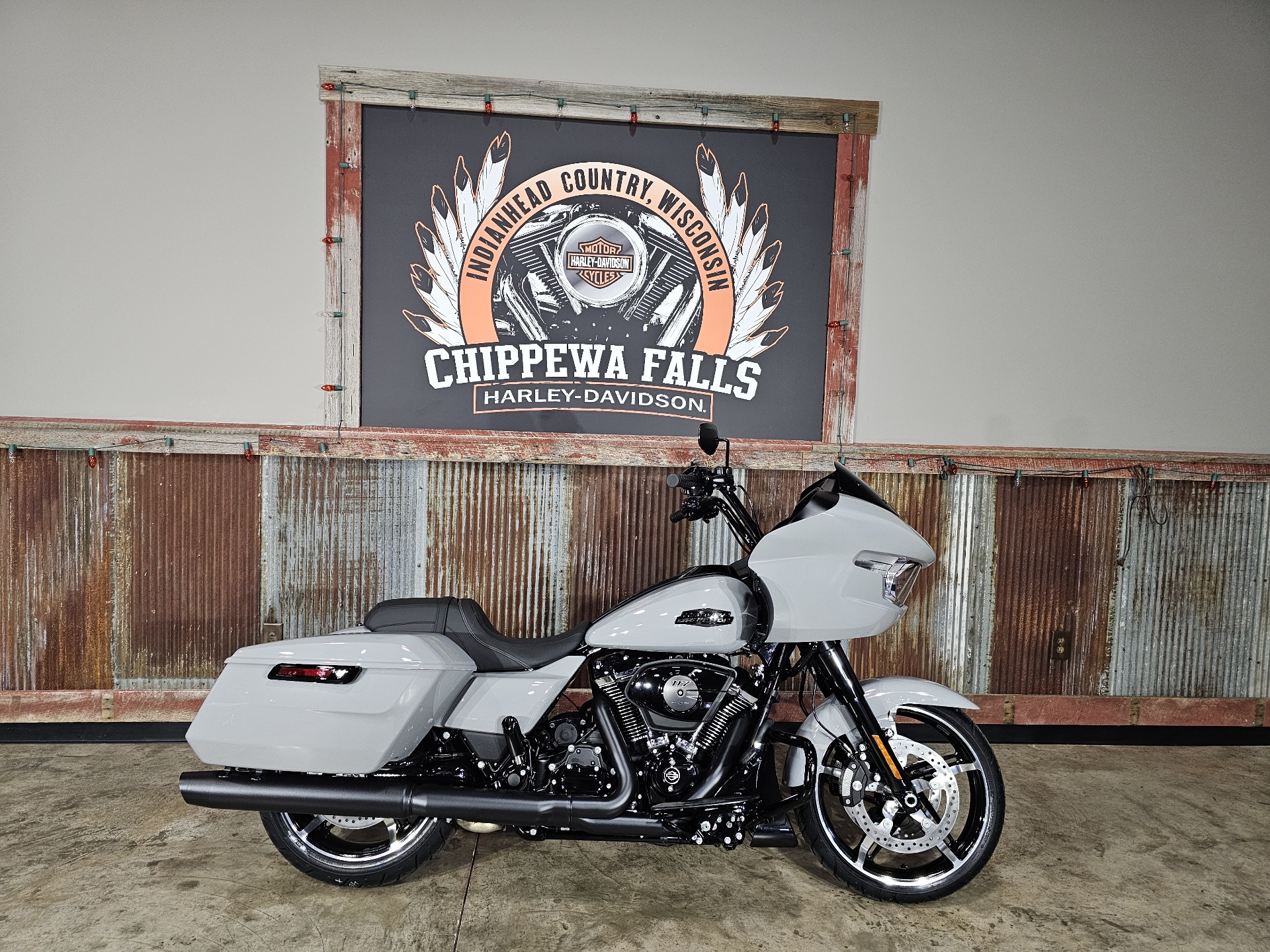 2024 Harley-Davidson Road Glide® in Chippewa Falls, Wisconsin - Photo 2