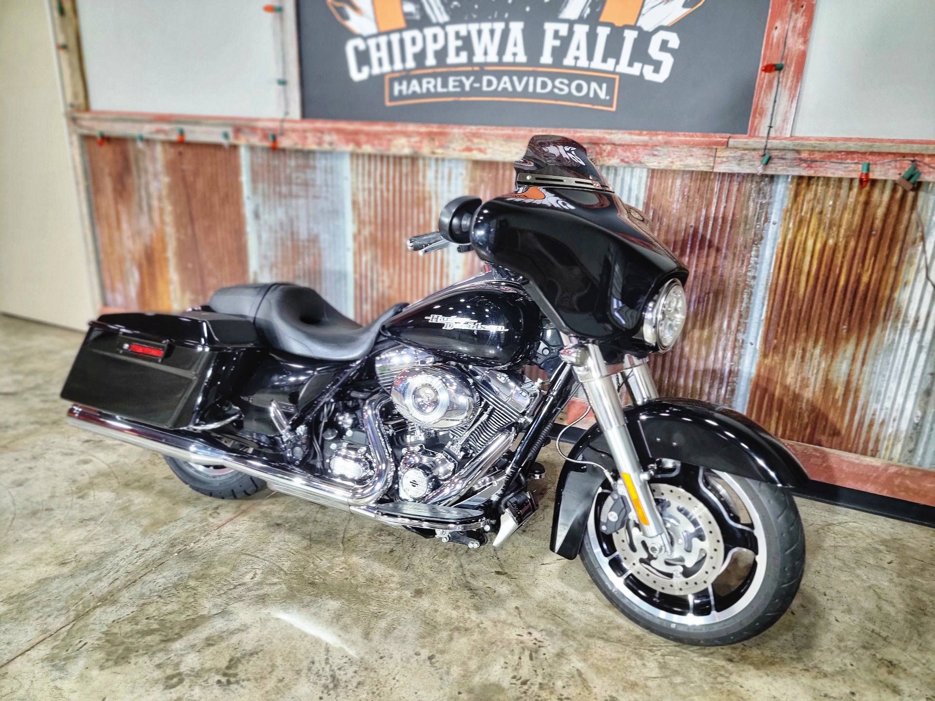2013 Harley-Davidson Street Glide® in Chippewa Falls, Wisconsin - Photo 6