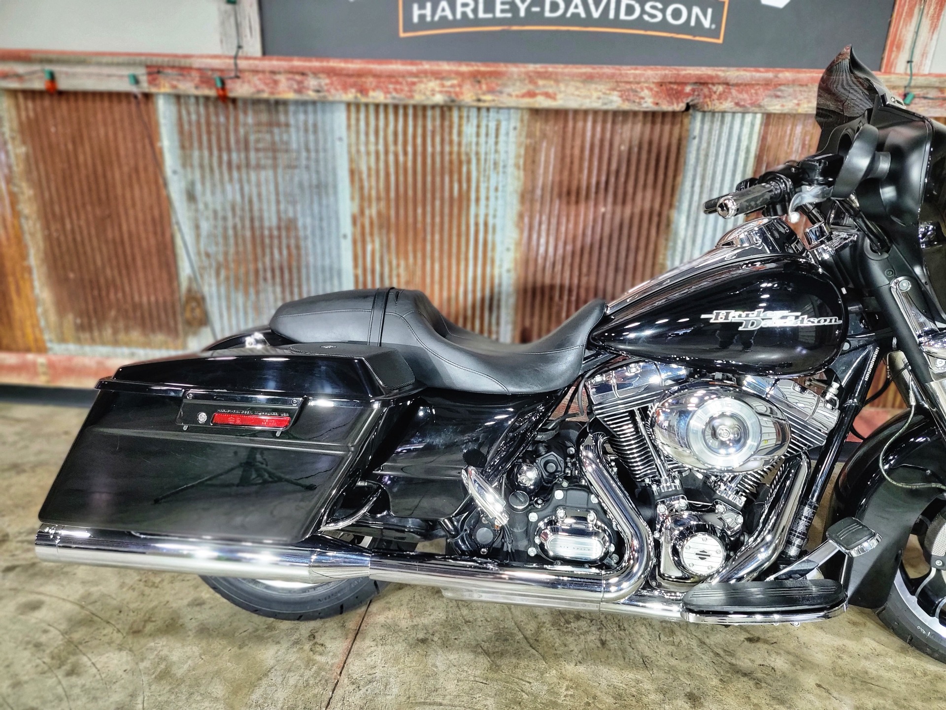 2013 Harley-Davidson Street Glide® in Chippewa Falls, Wisconsin - Photo 12