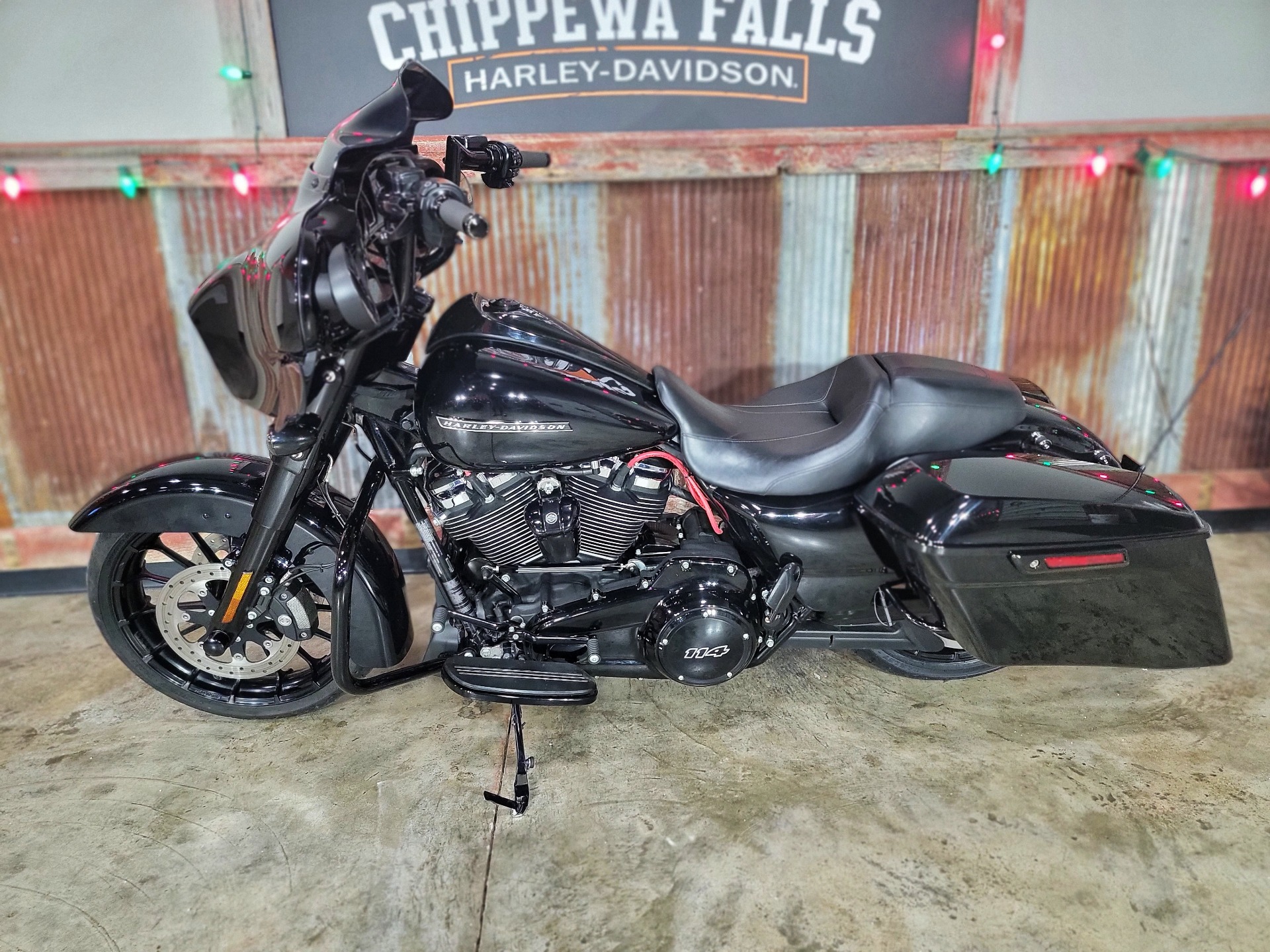 2019 Harley-Davidson Street Glide® Special in Chippewa Falls, Wisconsin - Photo 12