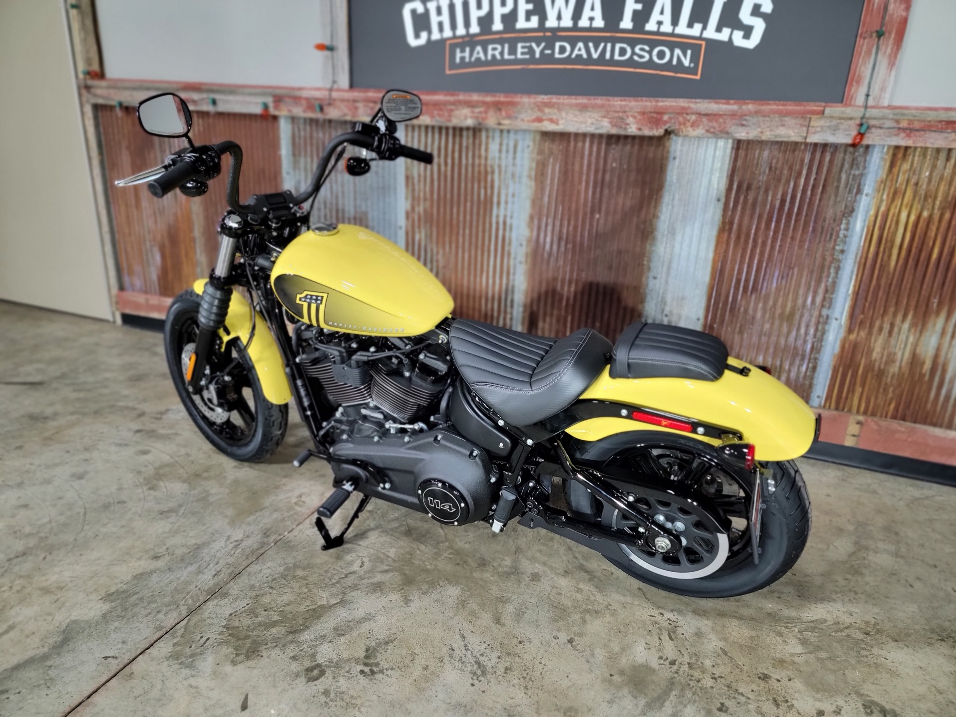 2023 Harley-Davidson Street Bob® 114 in Chippewa Falls, Wisconsin - Photo 13