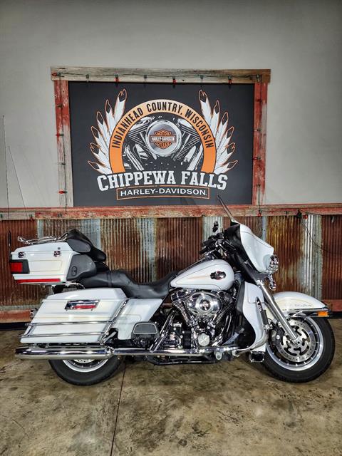 2008 Harley-Davidson Ultra Classic® Electra Glide® in Chippewa Falls, Wisconsin - Photo 2