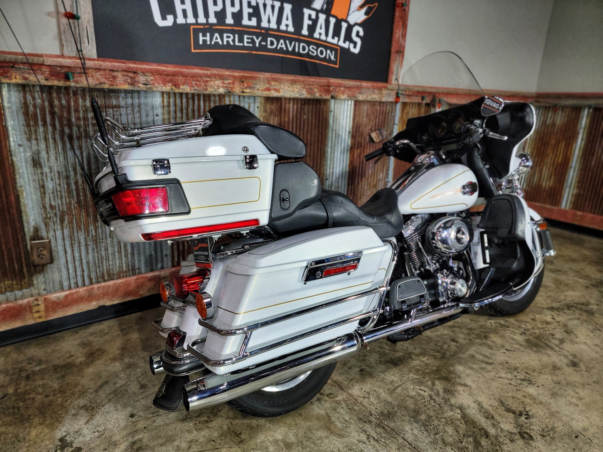 2008 Harley-Davidson Ultra Classic® Electra Glide® in Chippewa Falls, Wisconsin - Photo 5