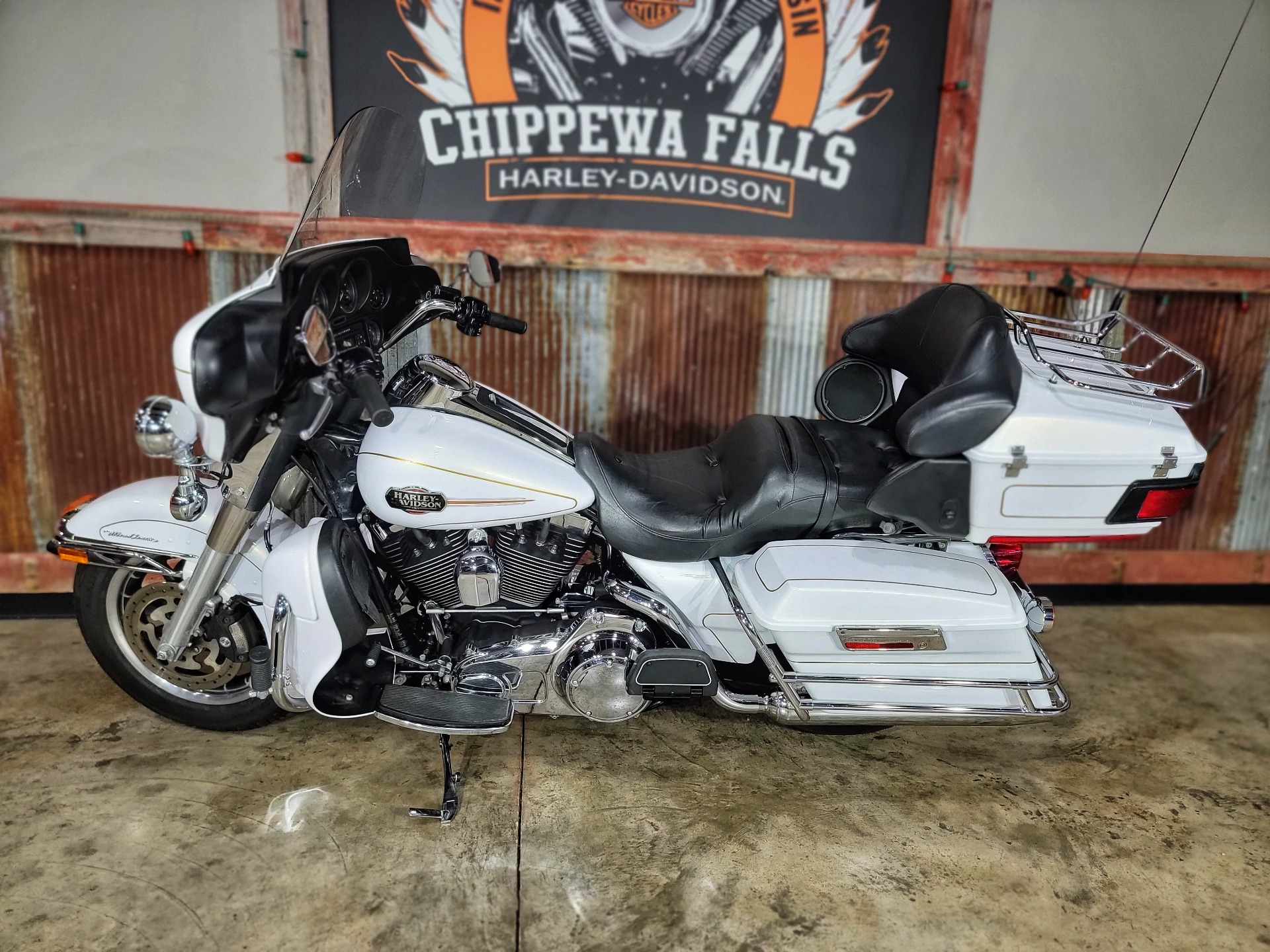 2008 Harley-Davidson Ultra Classic® Electra Glide® in Chippewa Falls, Wisconsin - Photo 11