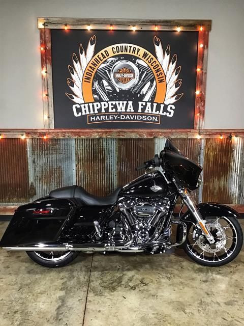 2022 Harley-Davidson Street Glide® Special in Chippewa Falls, Wisconsin - Photo 2