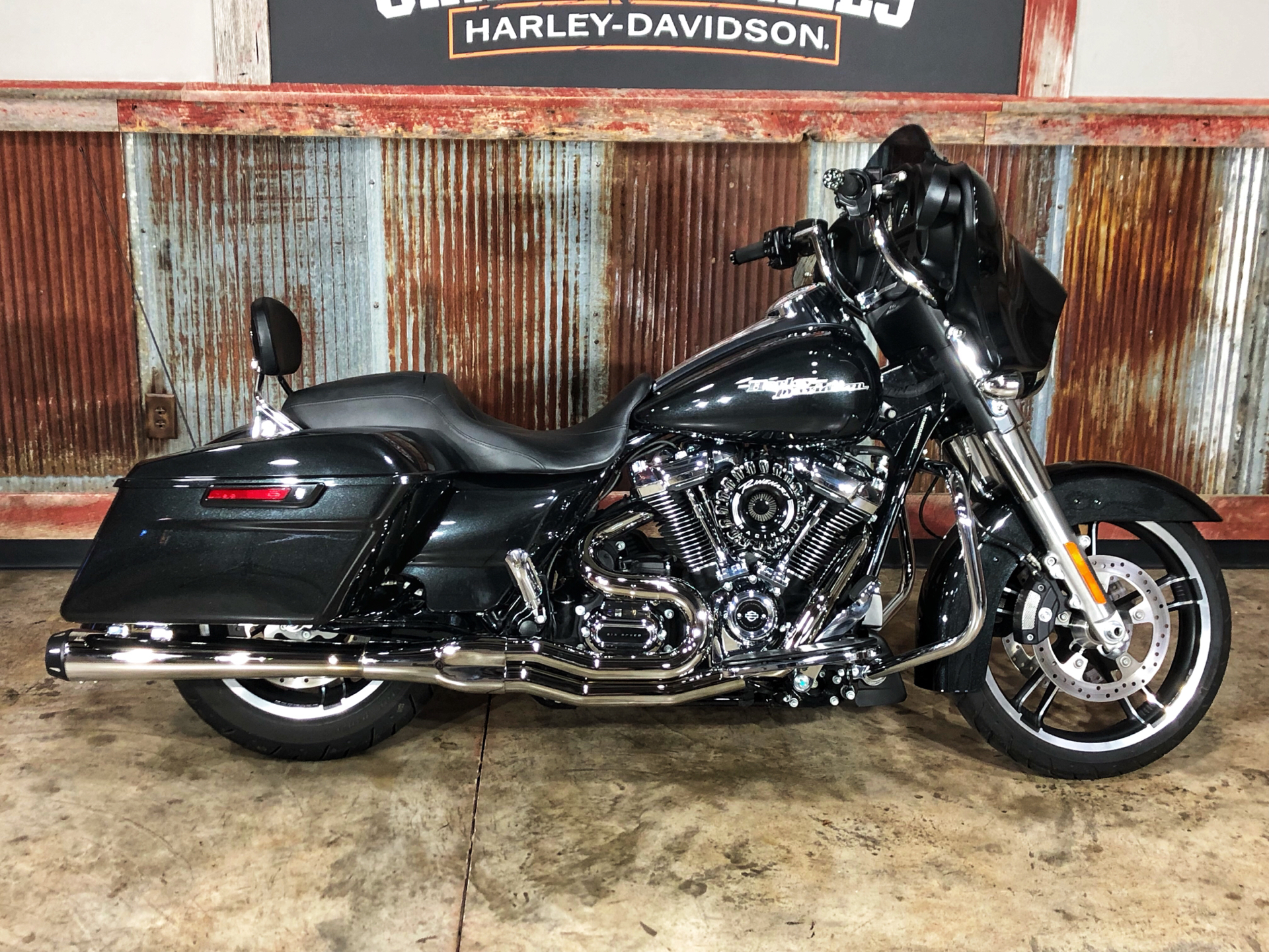 Used 2018 Harley Davidson Street Glide Black Tempest Motorcycles In Chippewa Falls Wi B0585