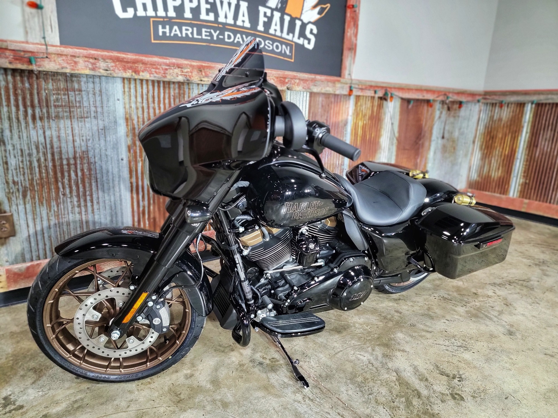 2023 Harley-Davidson Street Glide® ST in Chippewa Falls, Wisconsin - Photo 20