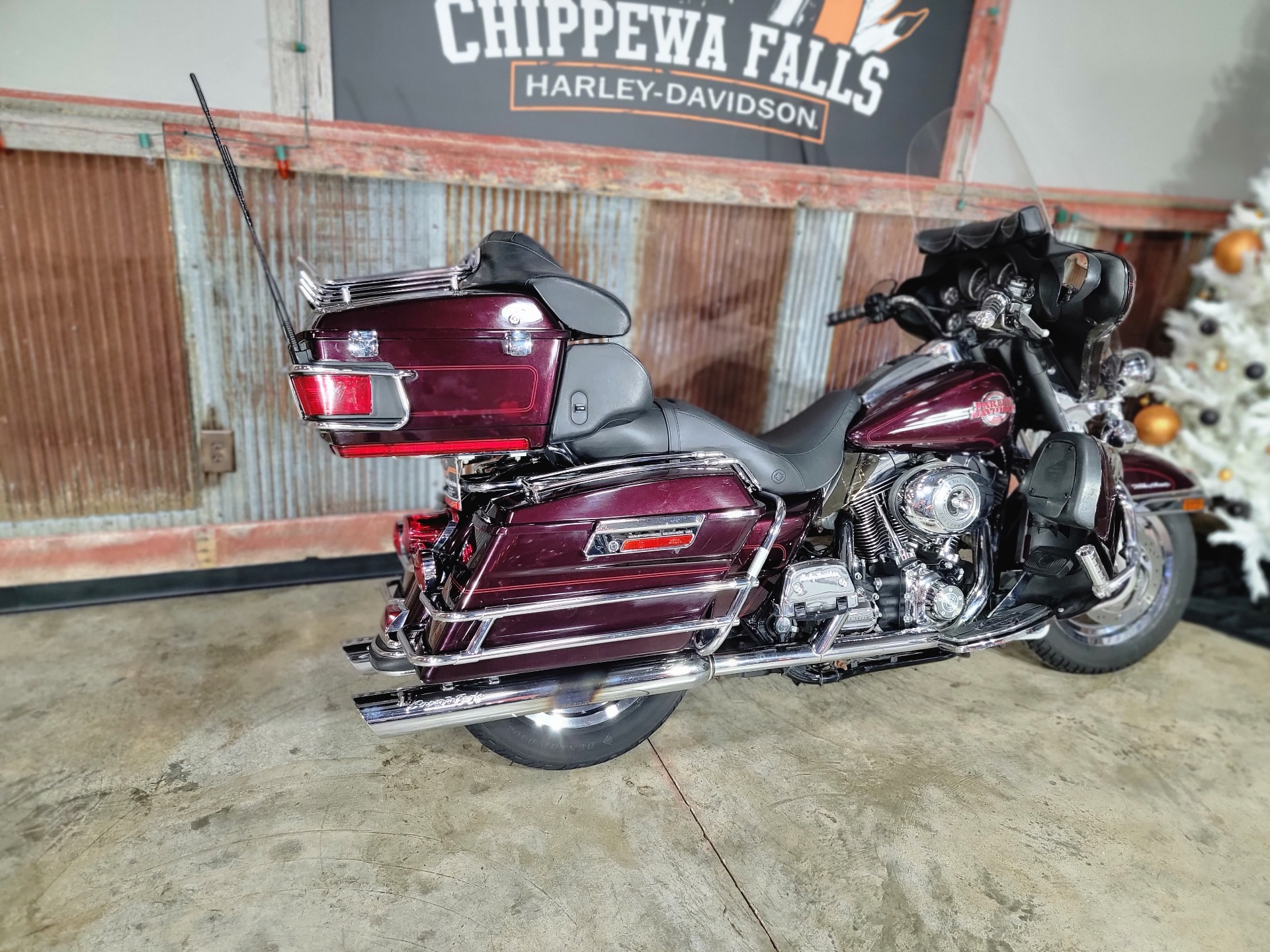 2007 Harley-Davidson Ultra Classic® Electra Glide® in Chippewa Falls, Wisconsin - Photo 3