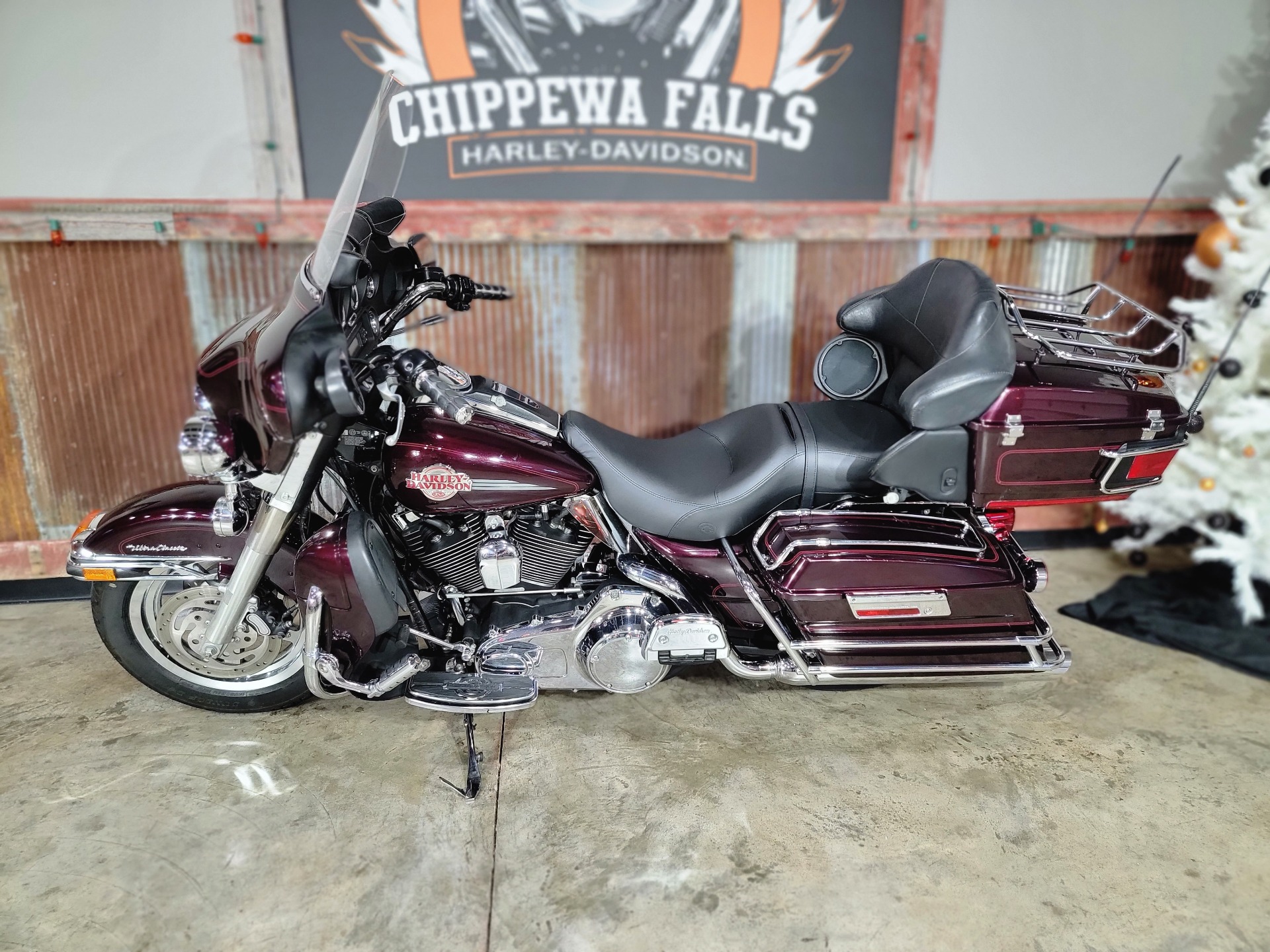 2007 Harley-Davidson Ultra Classic® Electra Glide® in Chippewa Falls, Wisconsin - Photo 12