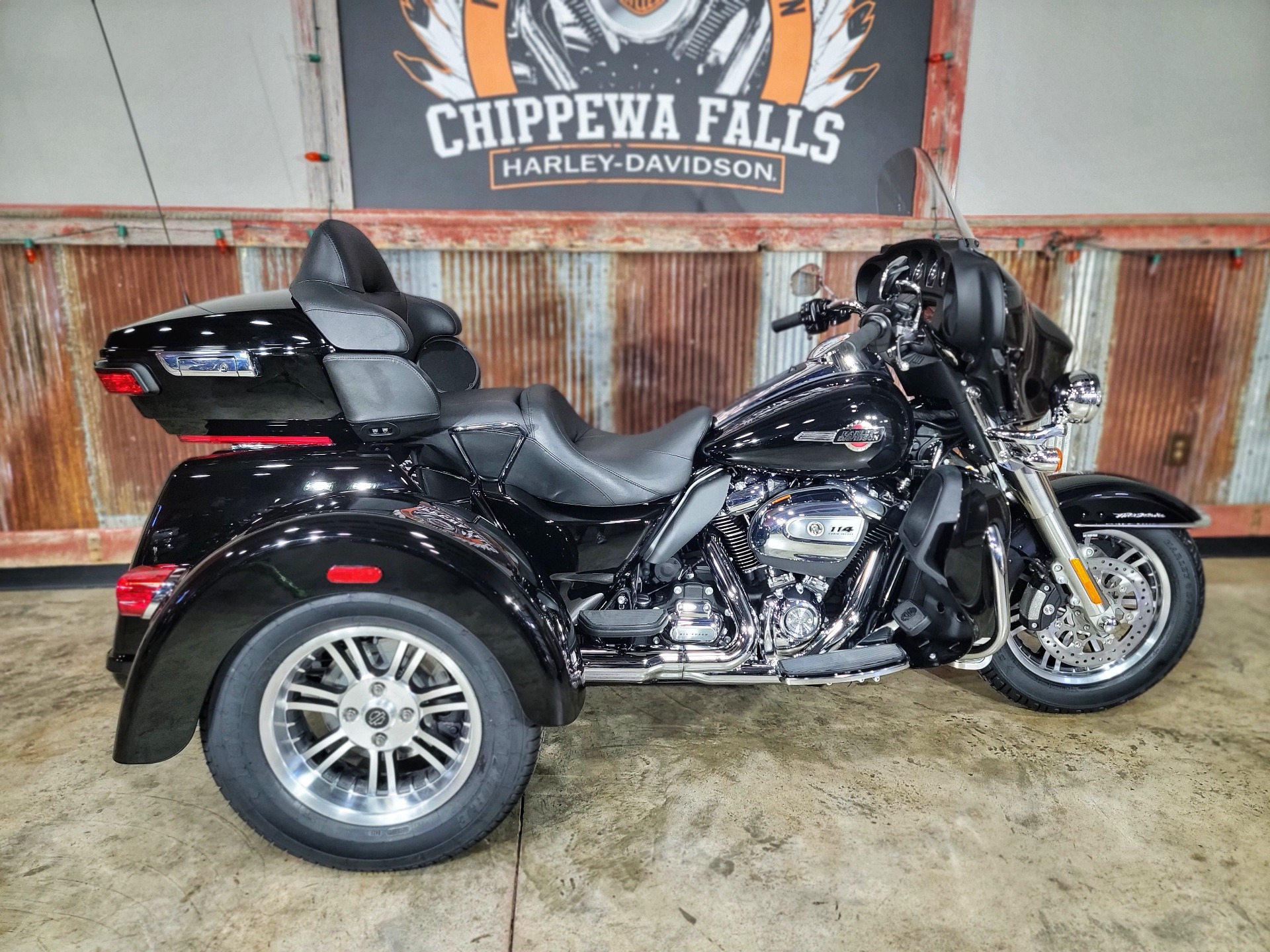 2023 Harley-Davidson Tri Glide® Ultra in Chippewa Falls, Wisconsin - Photo 1