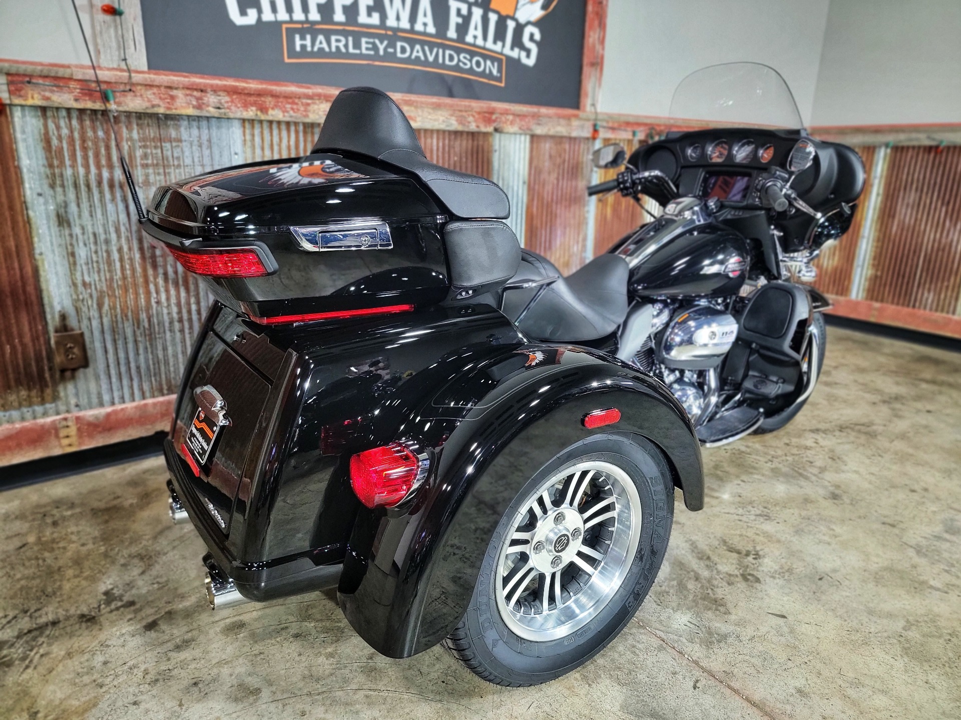 2023 Harley-Davidson Tri Glide® Ultra in Chippewa Falls, Wisconsin - Photo 5