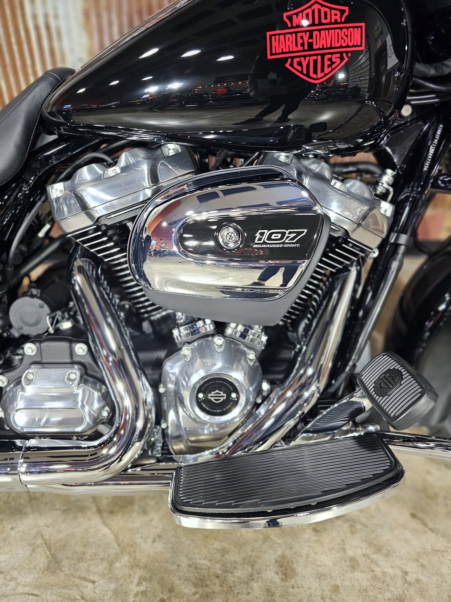 2021 Harley-Davidson Electra Glide® Standard in Chippewa Falls, Wisconsin - Photo 9