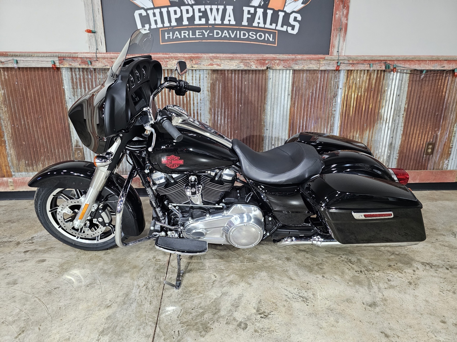 2021 Harley-Davidson Electra Glide® Standard in Chippewa Falls, Wisconsin - Photo 12