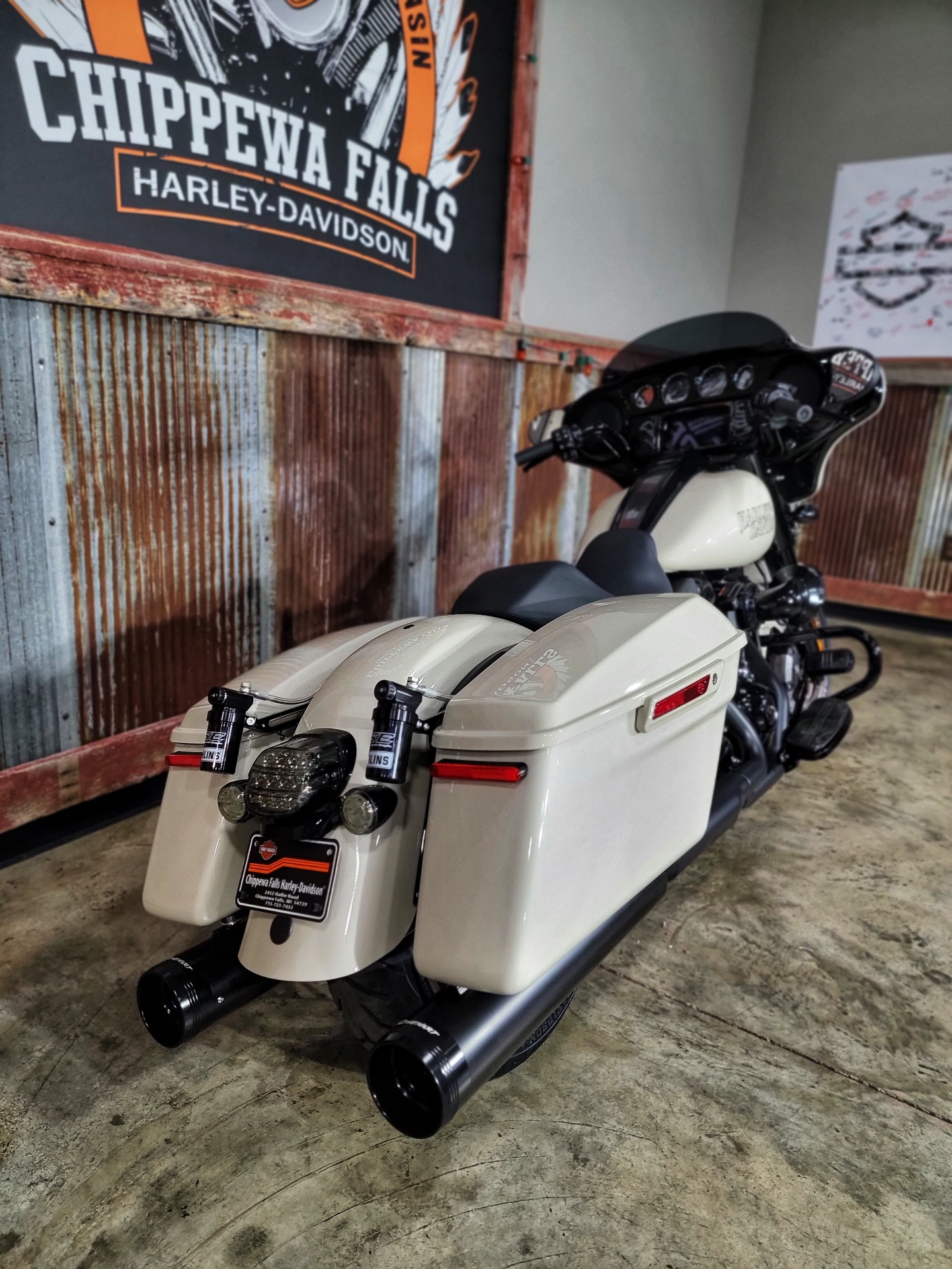 2023 Harley-Davidson Street Glide® ST in Chippewa Falls, Wisconsin - Photo 6