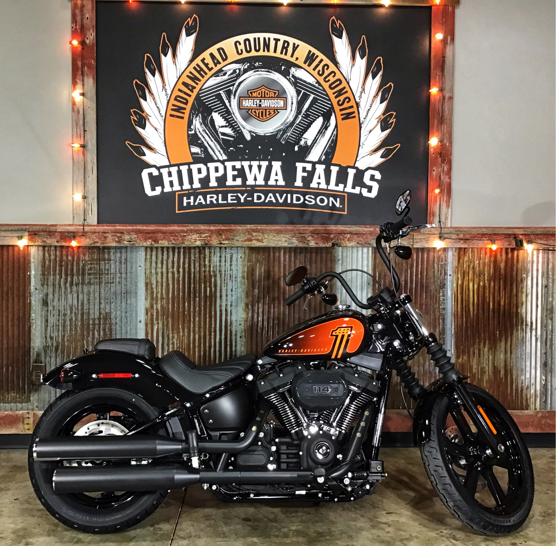2022 Harley-Davidson Street Bob® 114 in Chippewa Falls, Wisconsin - Photo 2