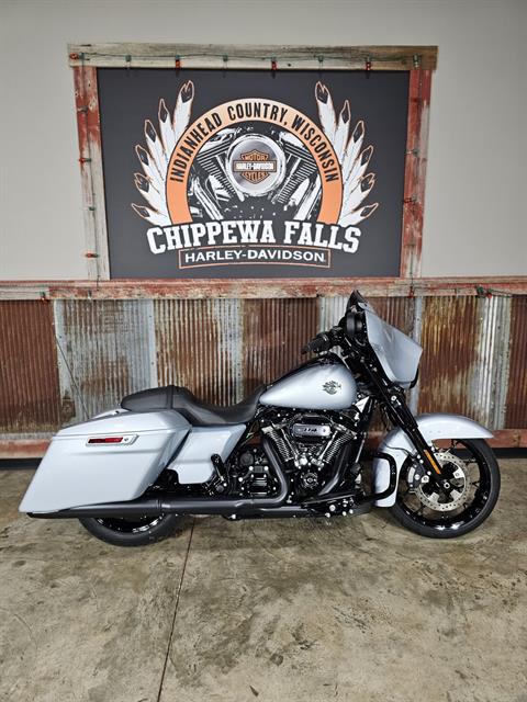 2023 Harley-Davidson Street Glide® Special in Chippewa Falls, Wisconsin - Photo 2