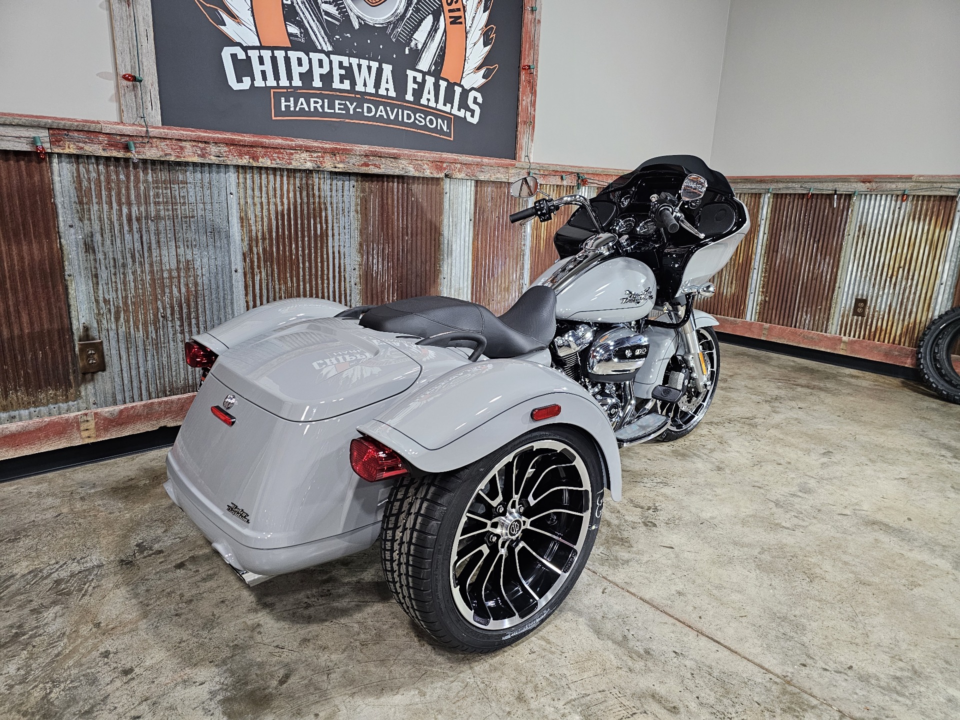 2024 Harley-Davidson Road Glide® 3 in Chippewa Falls, Wisconsin - Photo 6
