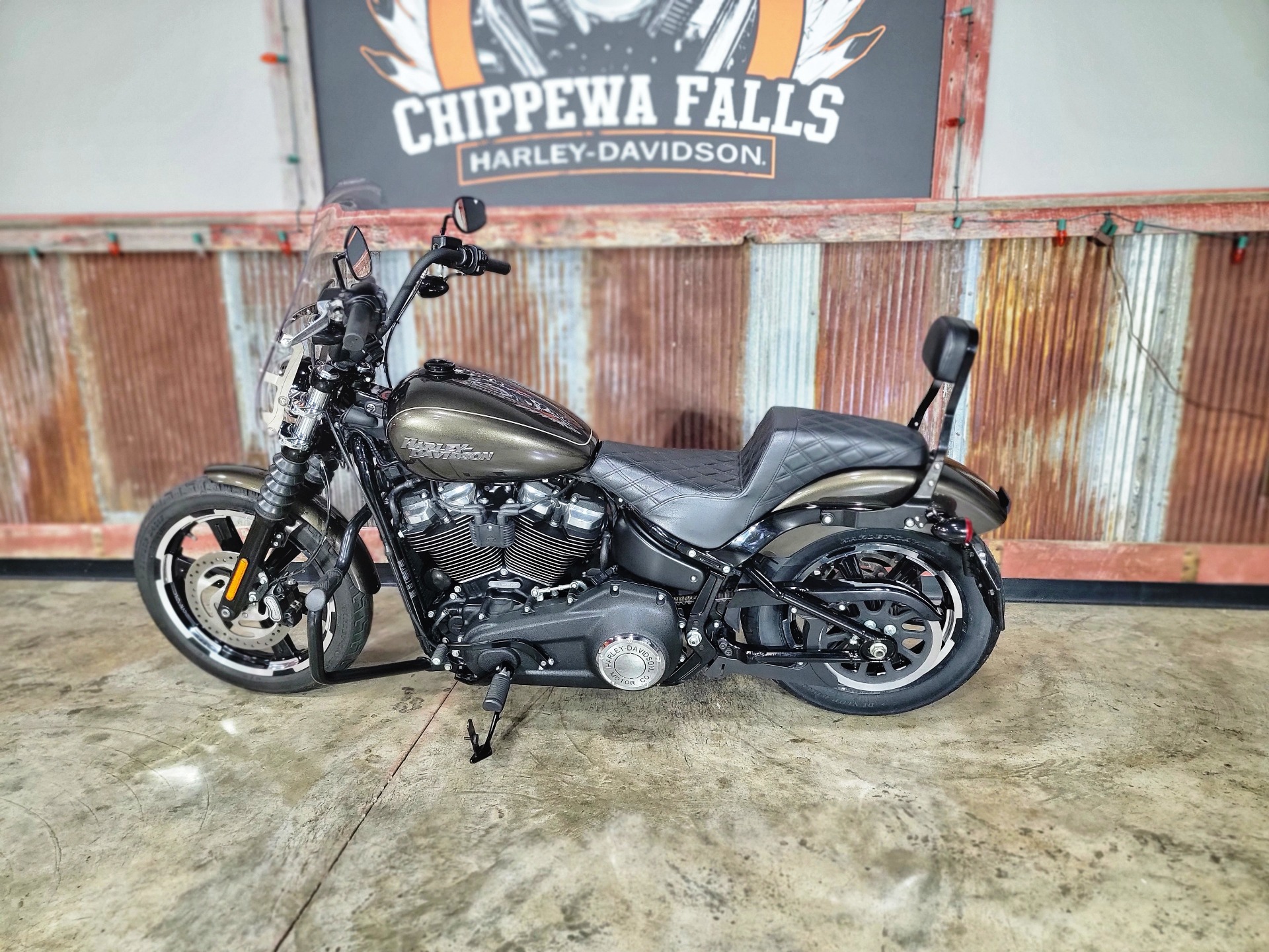 2020 Harley-Davidson Street Bob® in Chippewa Falls, Wisconsin - Photo 16