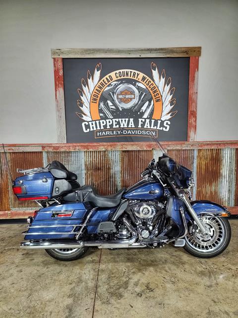 2009 Harley-Davidson Ultra Classic® Electra Glide® in Chippewa Falls, Wisconsin - Photo 2