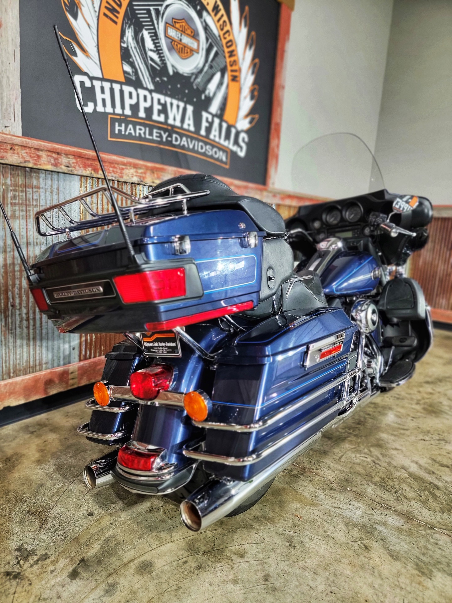 2009 Harley-Davidson Ultra Classic® Electra Glide® in Chippewa Falls, Wisconsin - Photo 4
