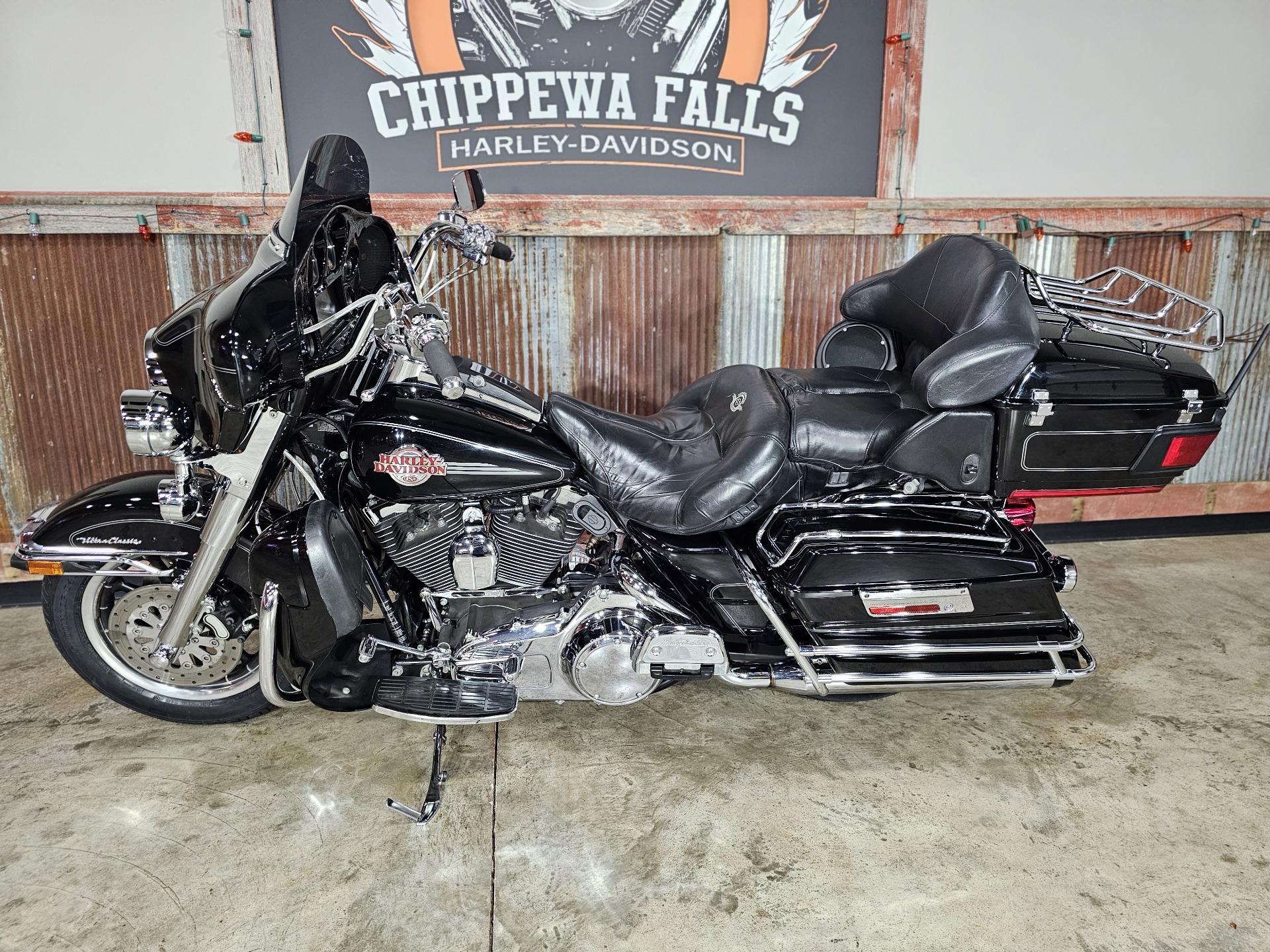 2007 Harley-Davidson FLHTCU Ultra Classic® Electra Glide® Patriot Special Edition in Chippewa Falls, Wisconsin - Photo 13