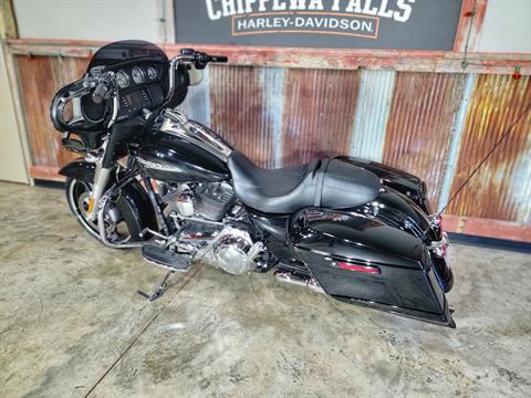 2015 Harley-Davidson Street Glide® in Chippewa Falls, Wisconsin - Photo 15