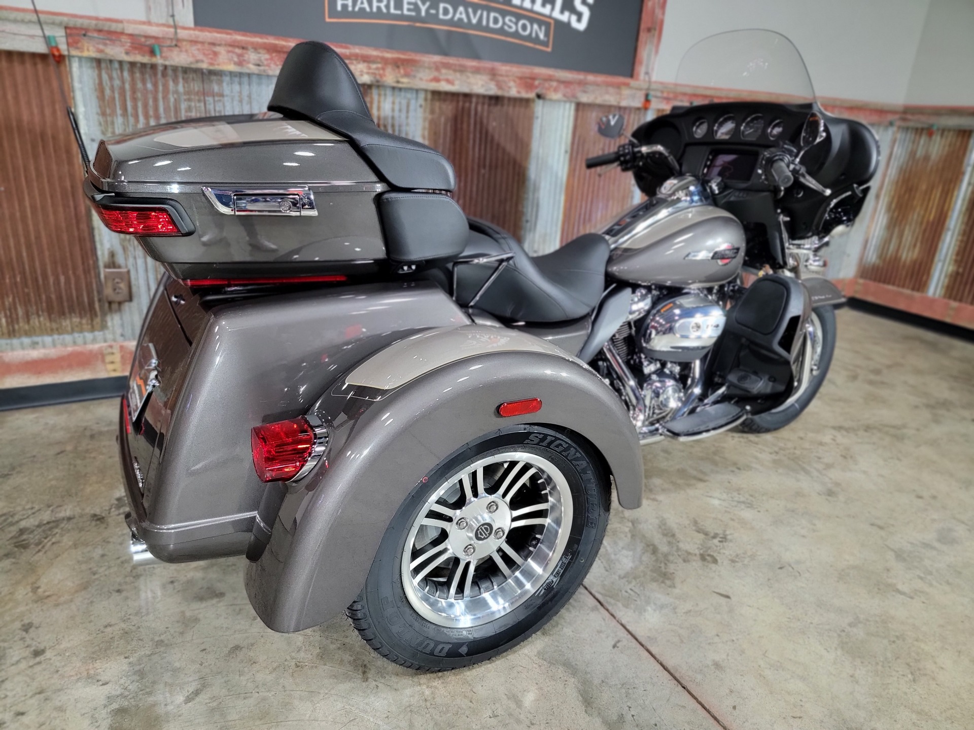 New 2023 Harley Davidson Tri Glide® Ultra Gray Haze Silver Fortune Motorcycles In Chippewa