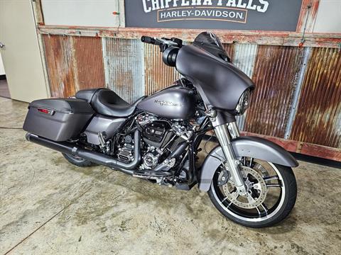 2017 Harley-Davidson Street Glide® Special in Chippewa Falls, Wisconsin - Photo 4