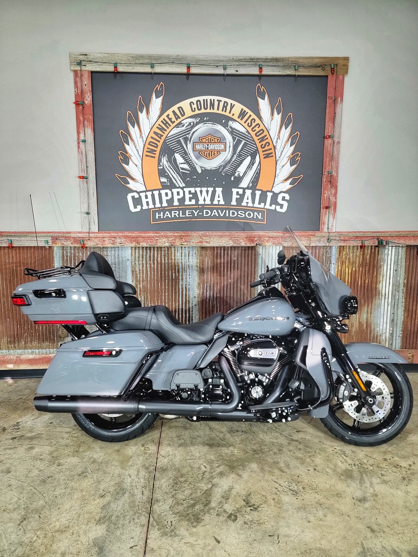2022 Harley-Davidson Ultra Limited in Chippewa Falls, Wisconsin - Photo 2